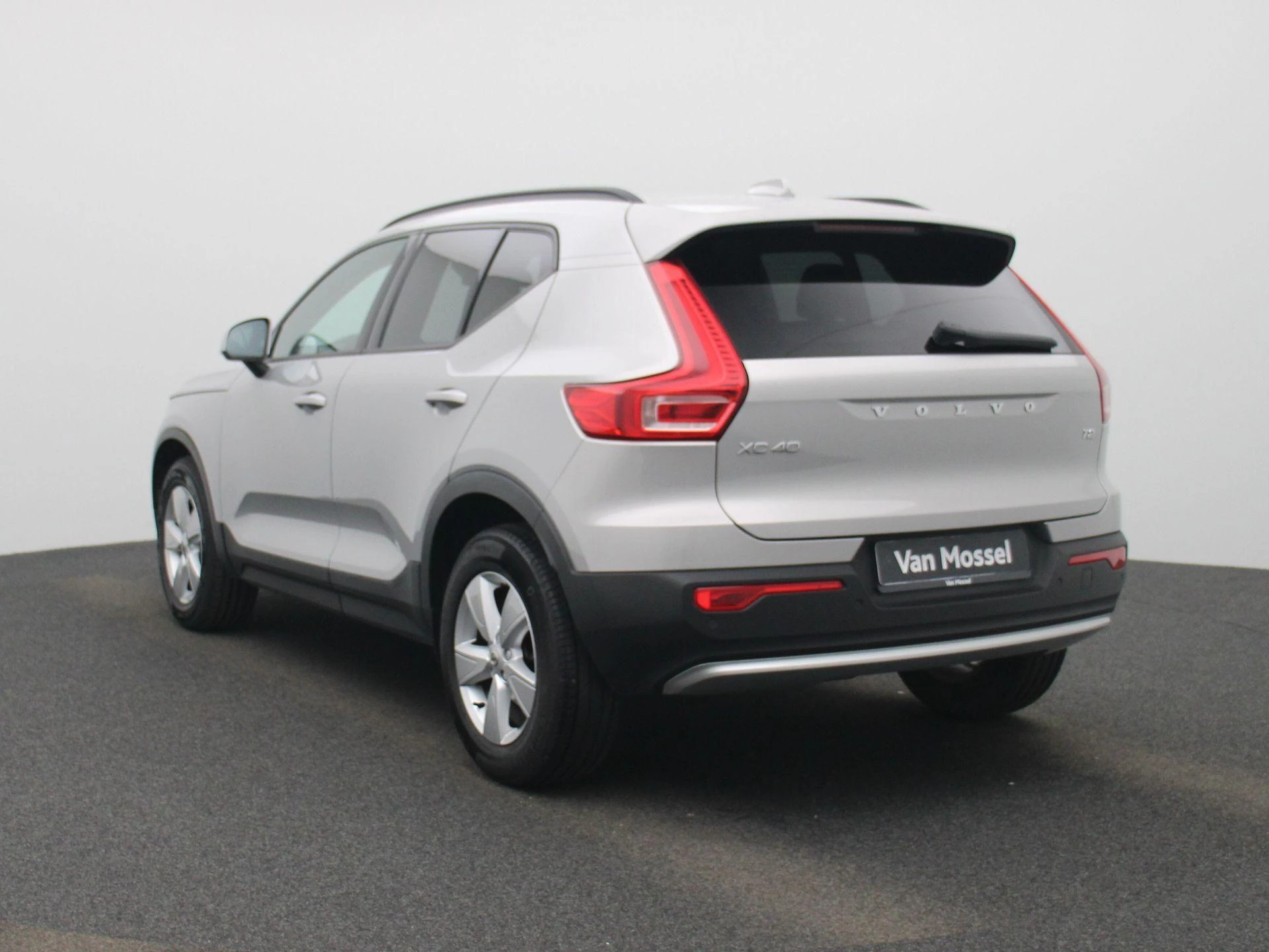 Volvo-XC40-image-1