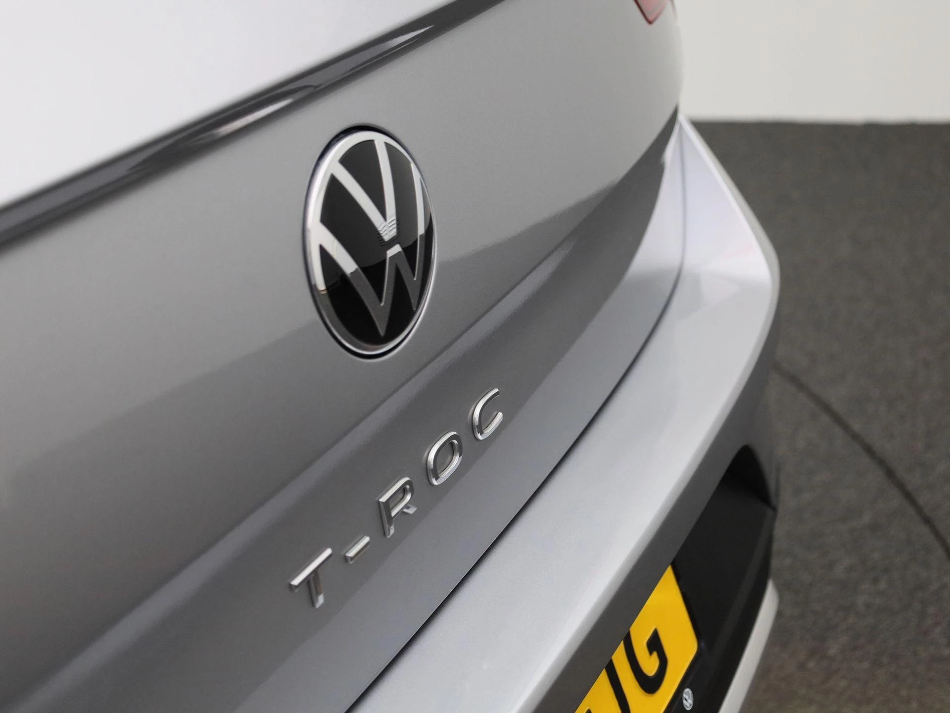 Volkswagen-T-Roc-image-29