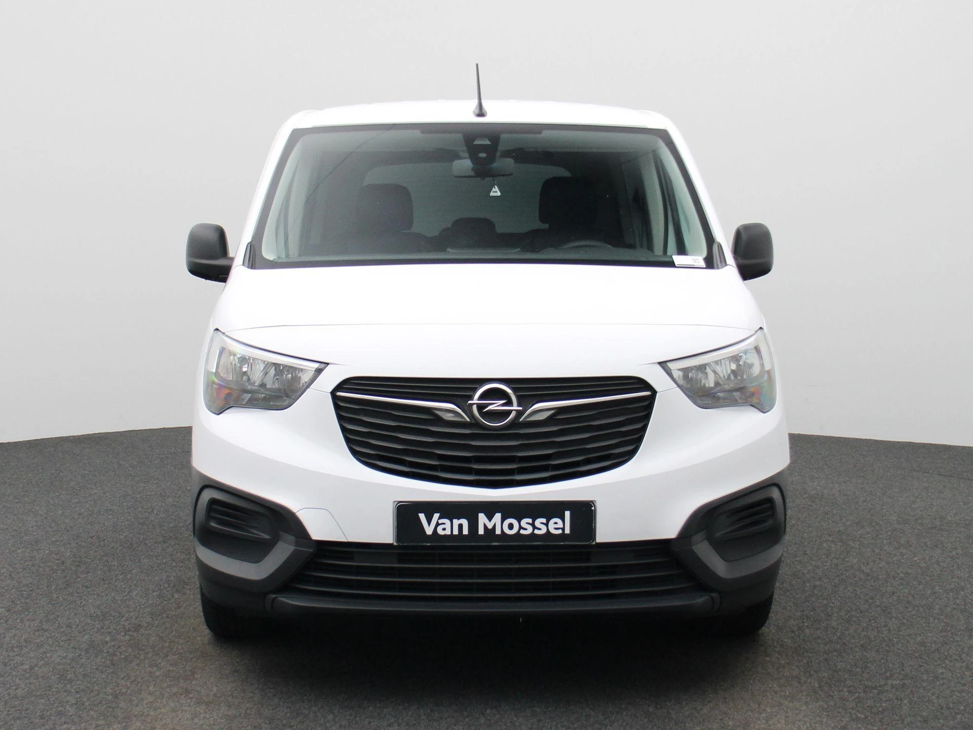 Opel-Combo Life-image-2