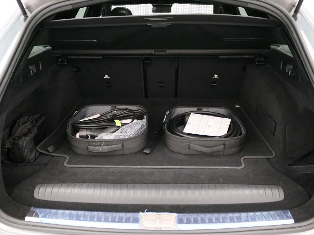 Mercedes-Benz-E-Klasse-image-10