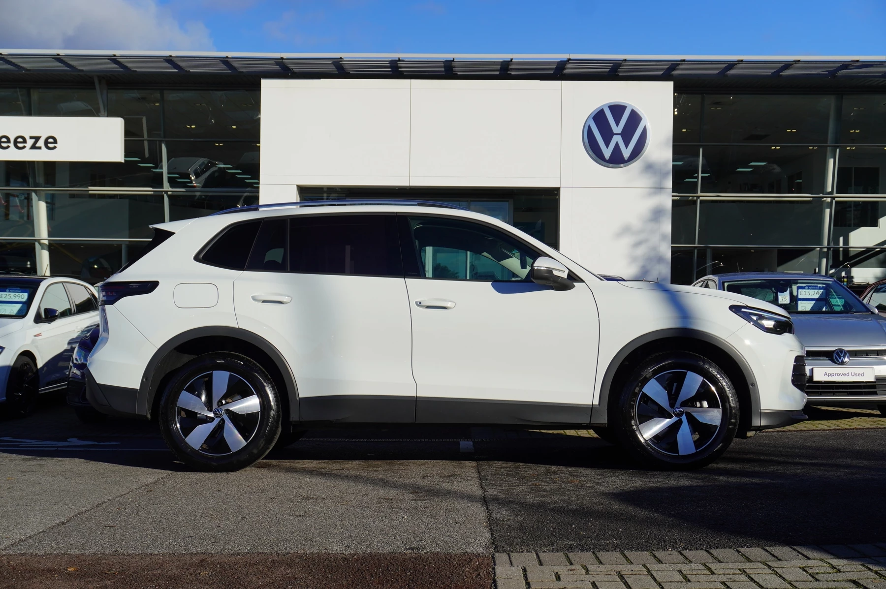 Volkswagen-Tiguan-image-3