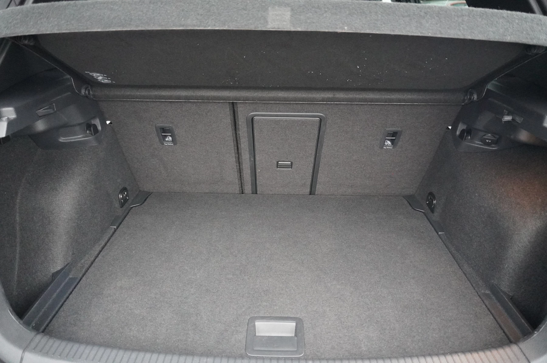 Volkswagen-Golf-image-12