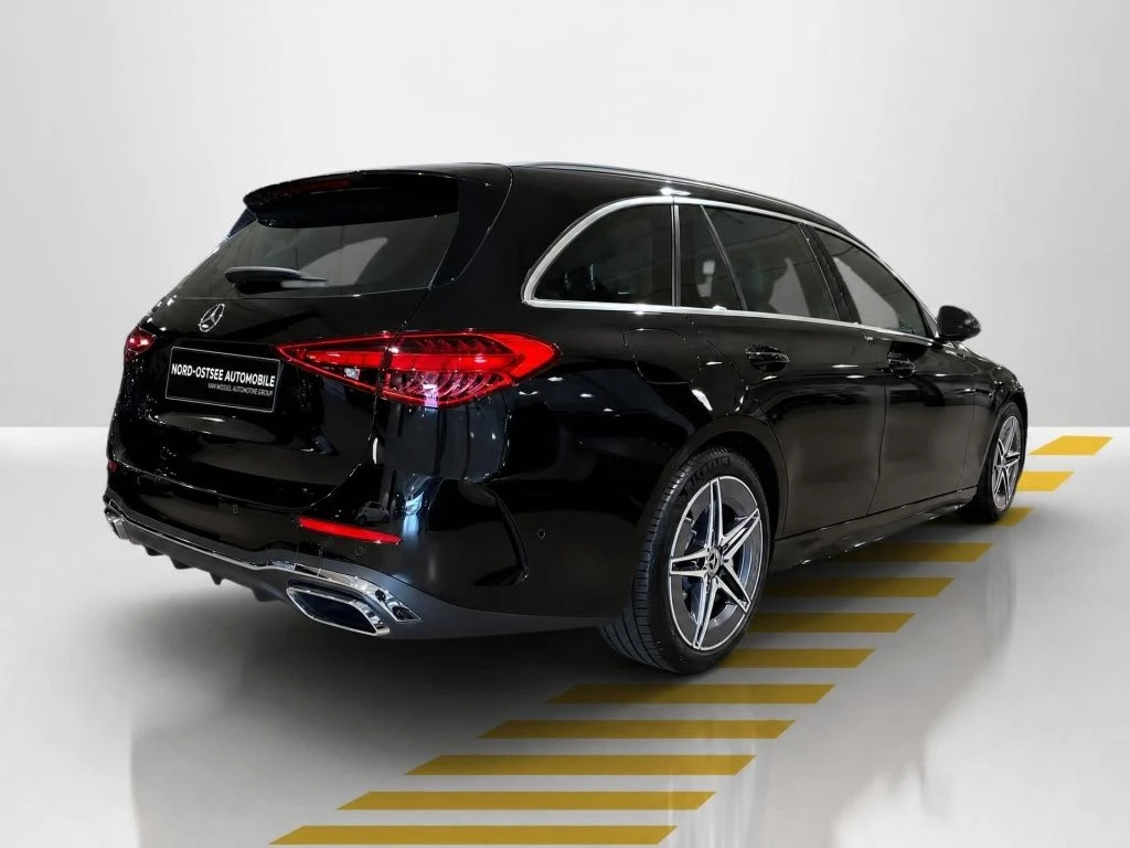 Mercedes-Benz-C-Klasse 300-image-14