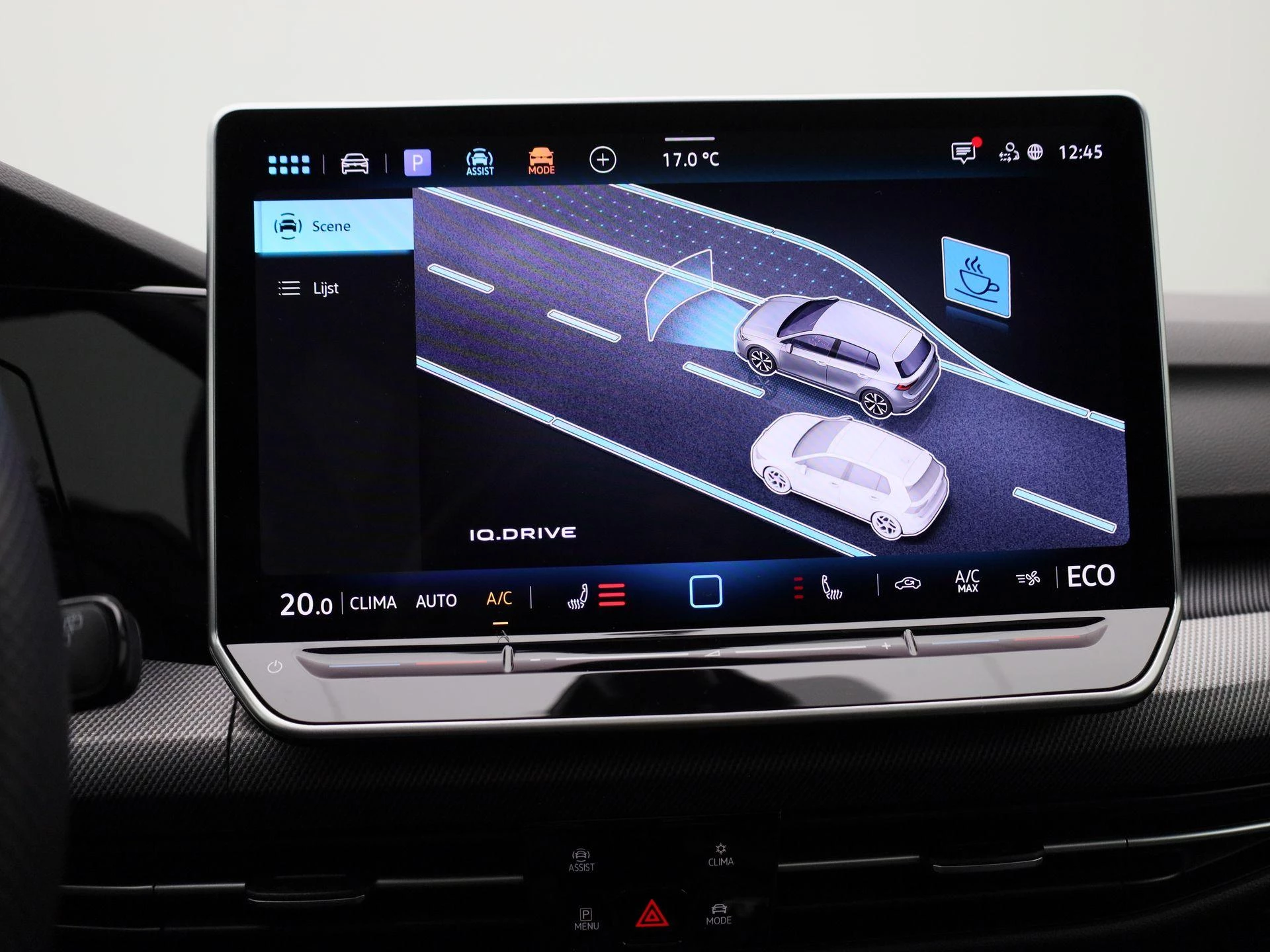 Volkswagen-Golf-image-25