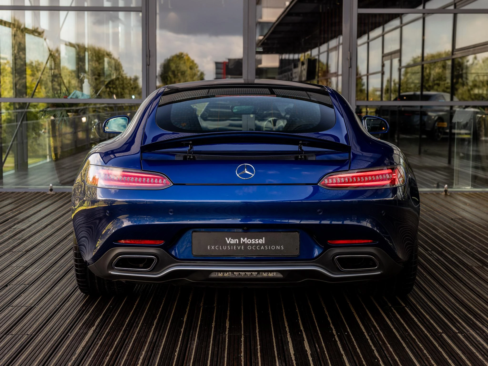 Mercedes-AMG-GT-image-5