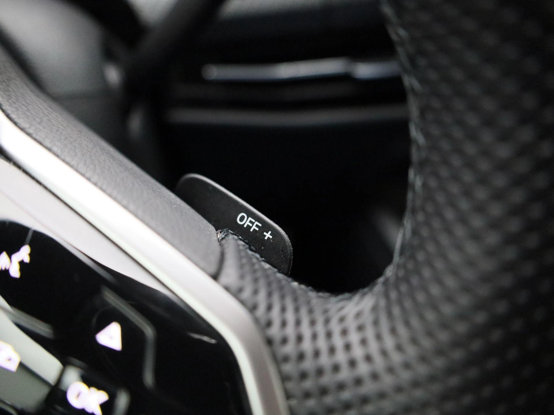 Volkswagen Golf 2.0 TSI R-Line