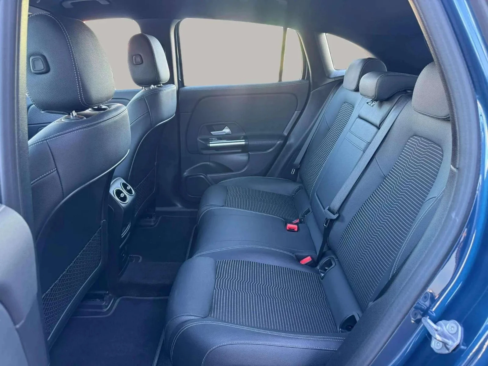 Mercedes-Benz-EQA-image-7