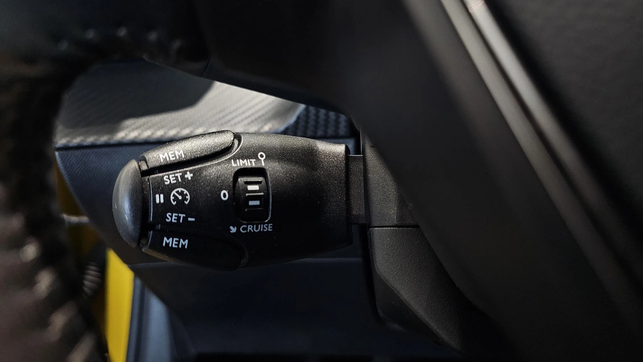 Peugeot-208-image-11