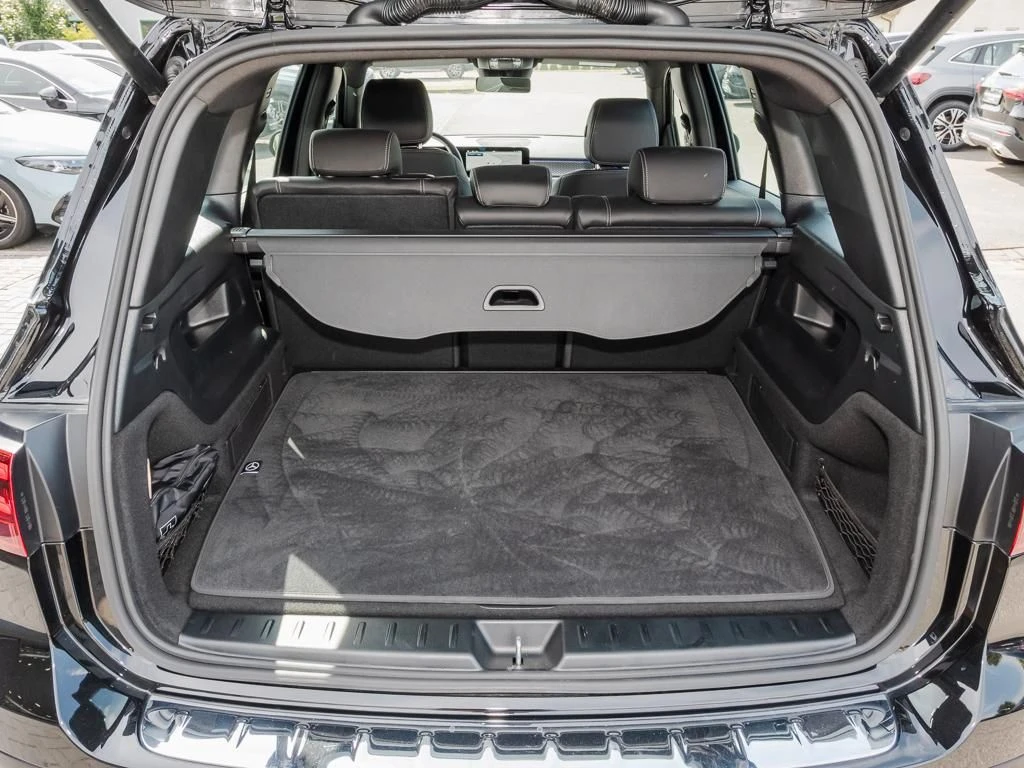 Mercedes-Benz-GLB 200 d-image-14