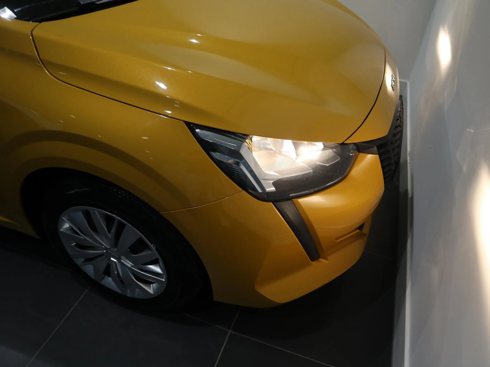 Peugeot-208-image-18
