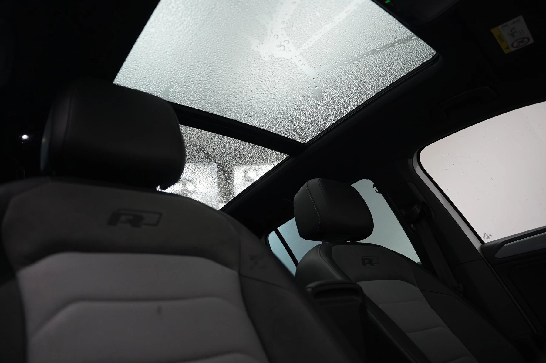 Volkswagen-Tiguan-image-32