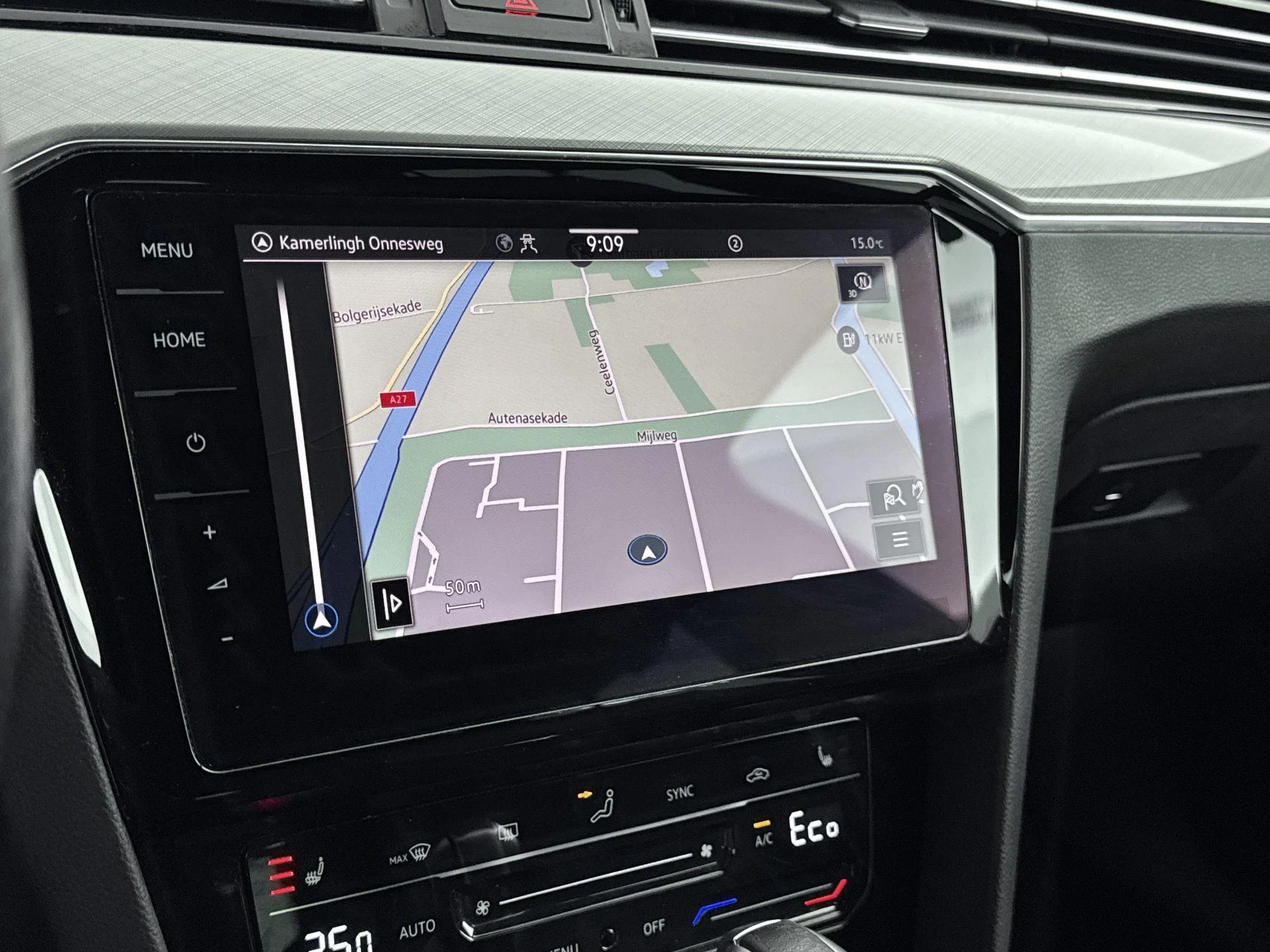 Volkswagen-Passat-image-22