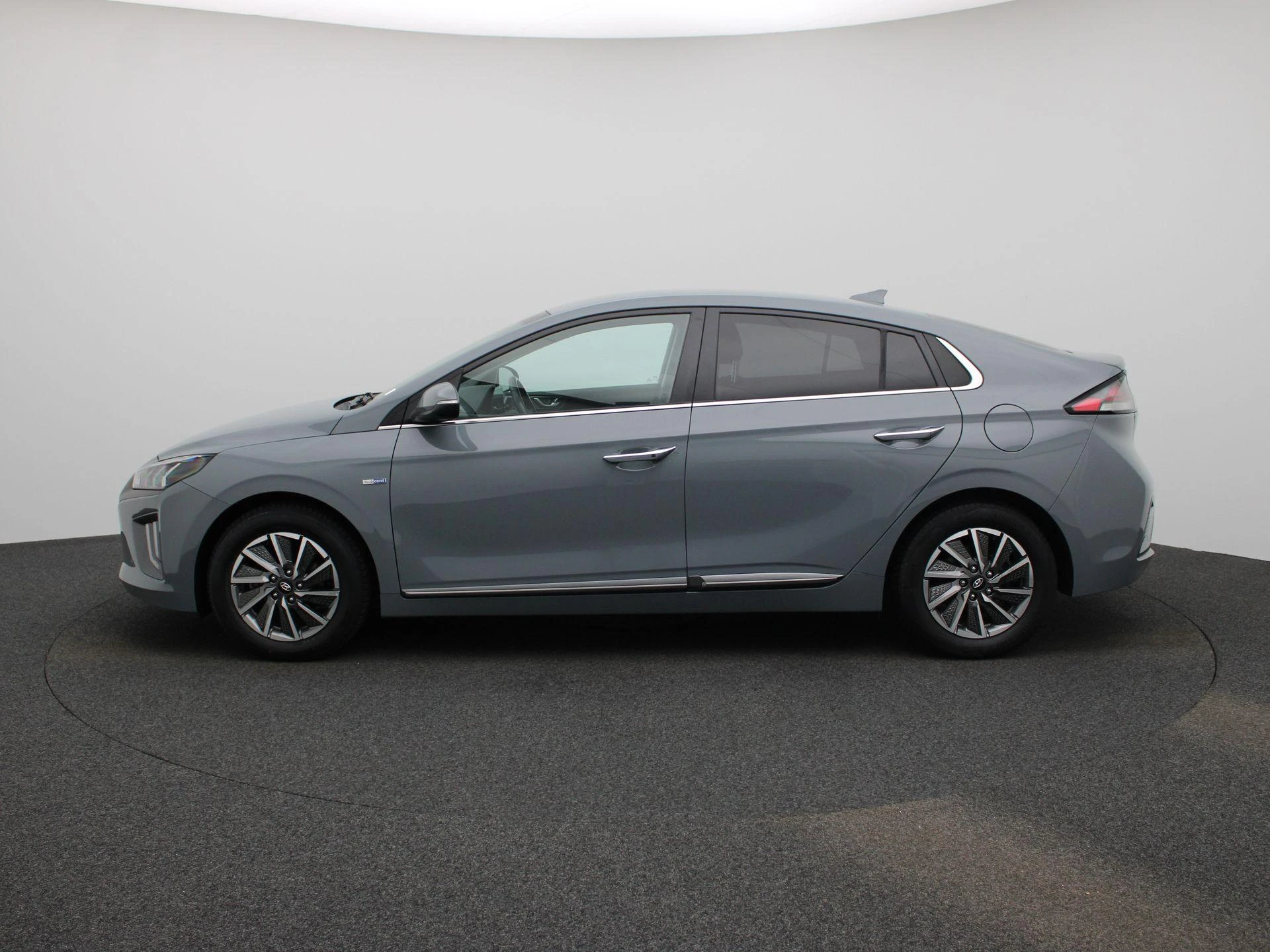 Hyundai-IONIQ-image-3