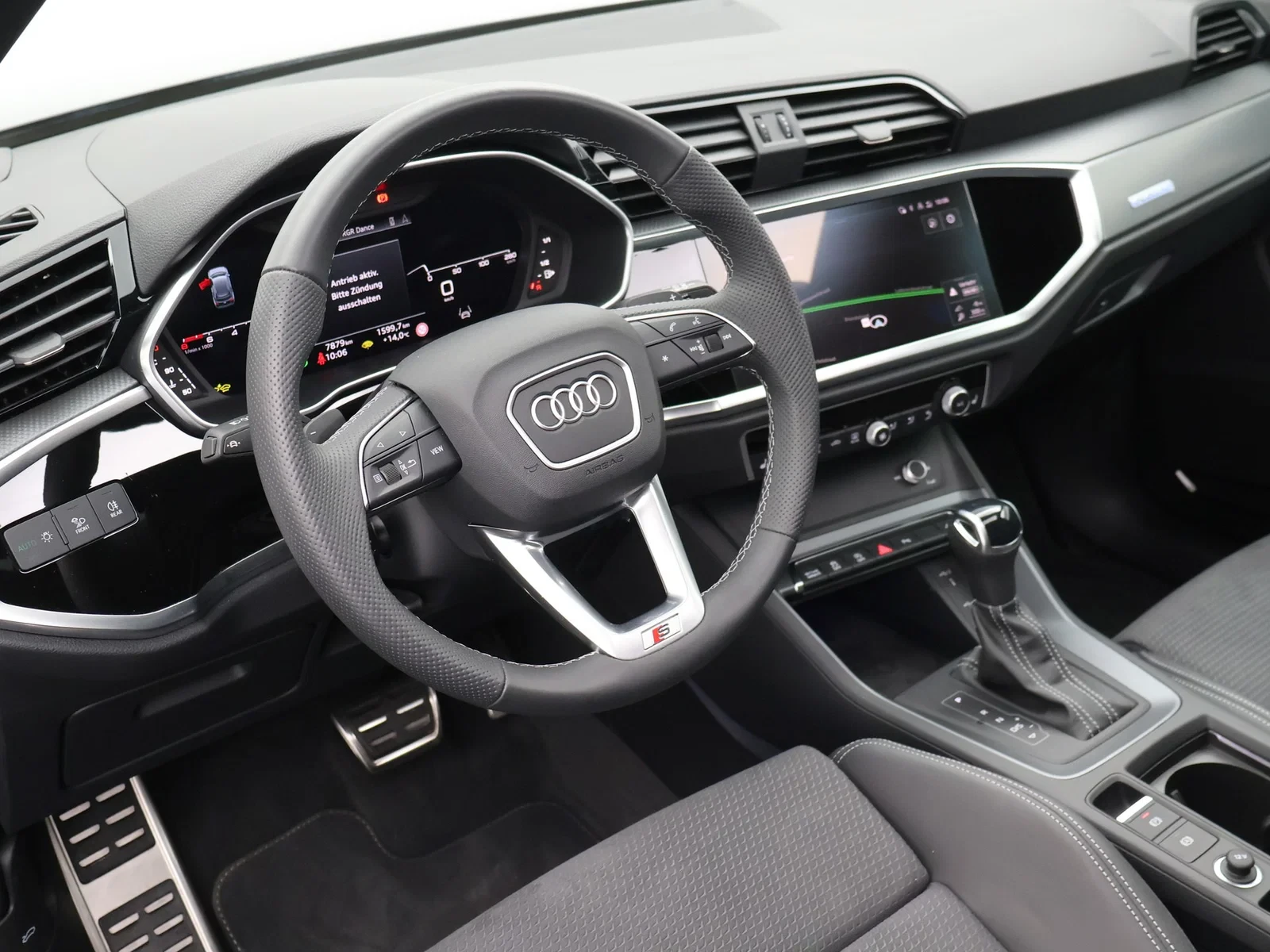 Audi-Q3-image-17