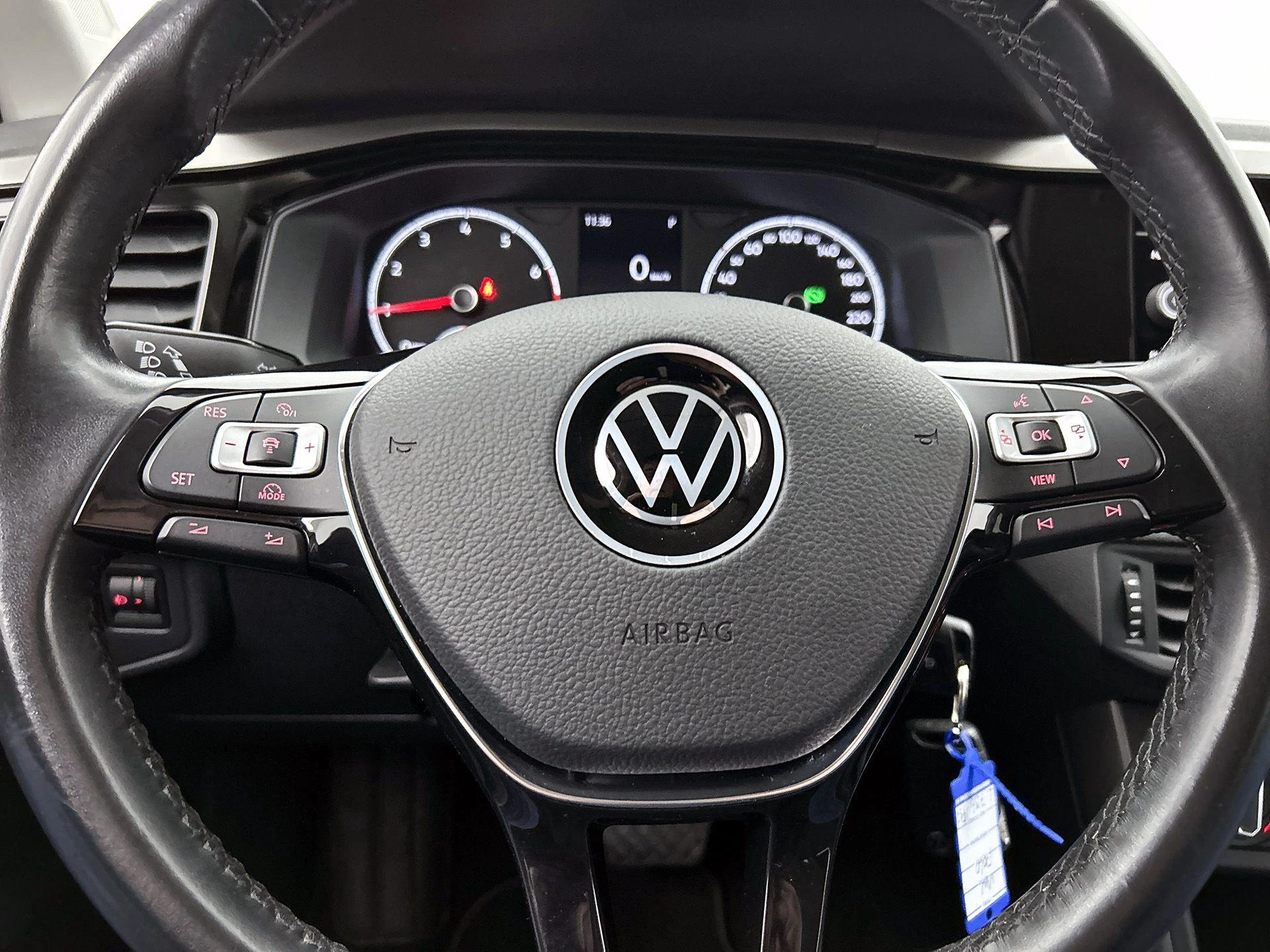 Volkswagen-Polo-image-32