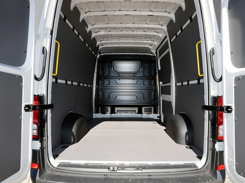 Volkswagen-Crafter-image-4
