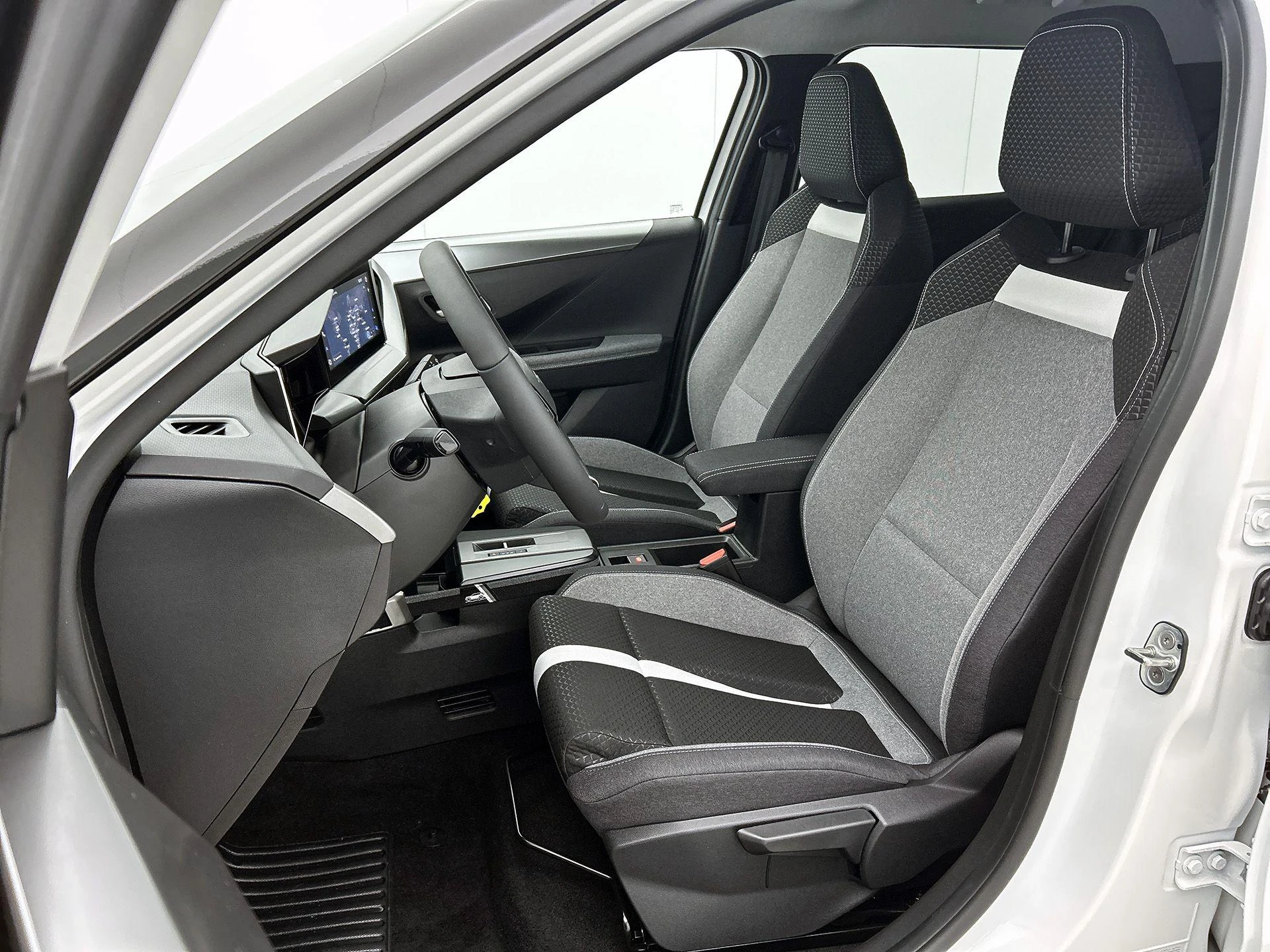 Opel-Frontera-image-34