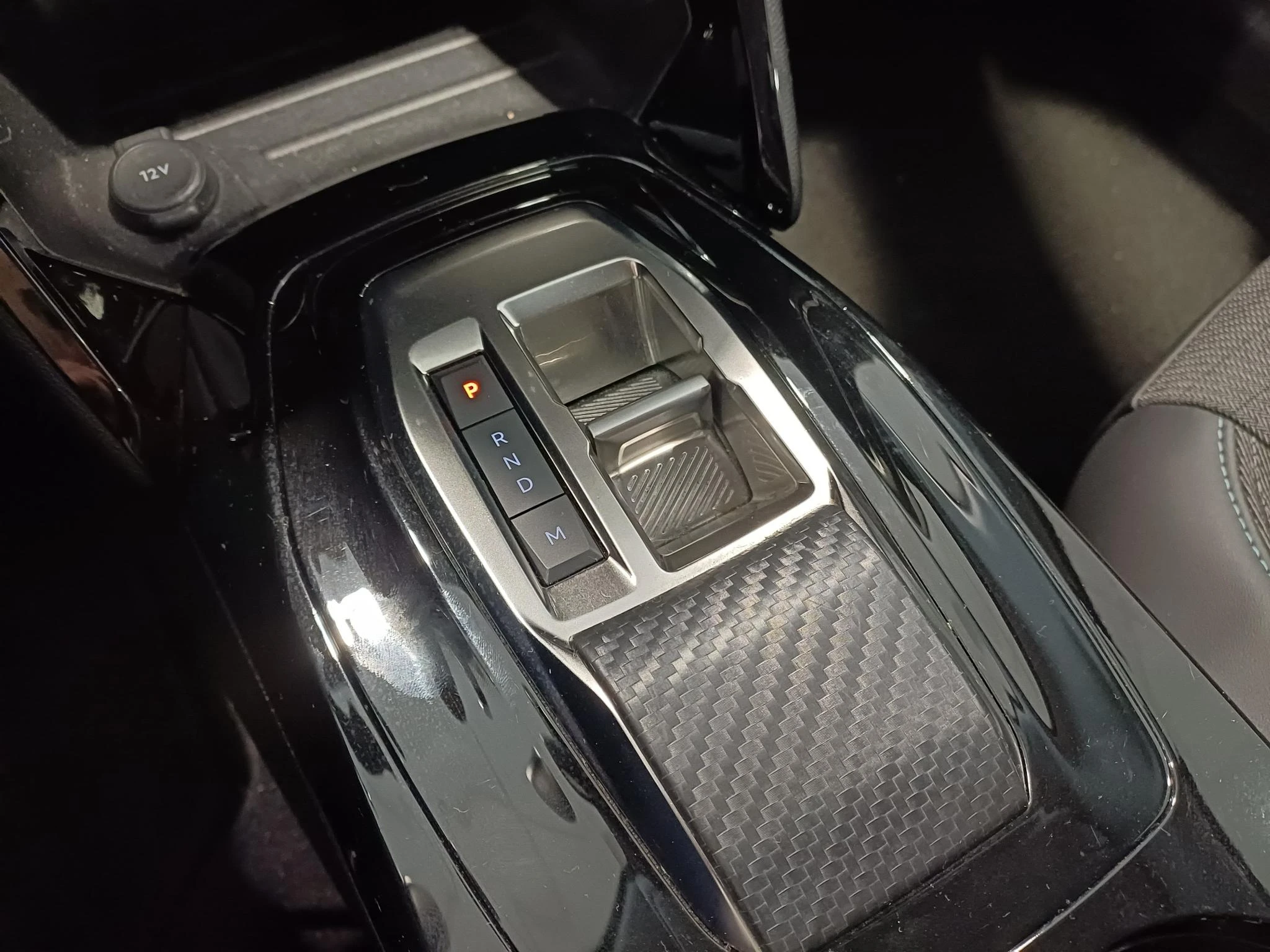 Peugeot-208-image-11