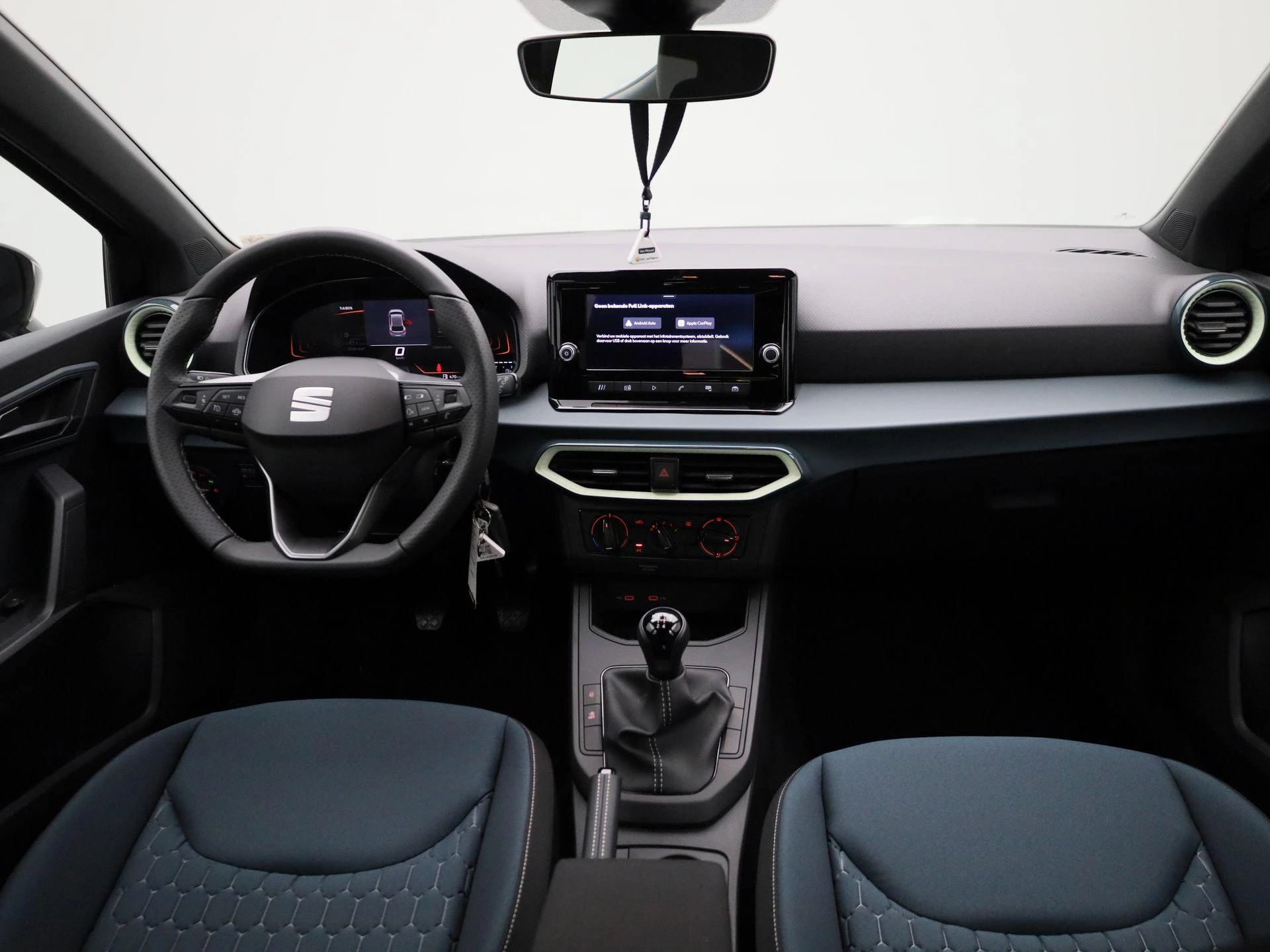 SEAT-Ibiza-image-35