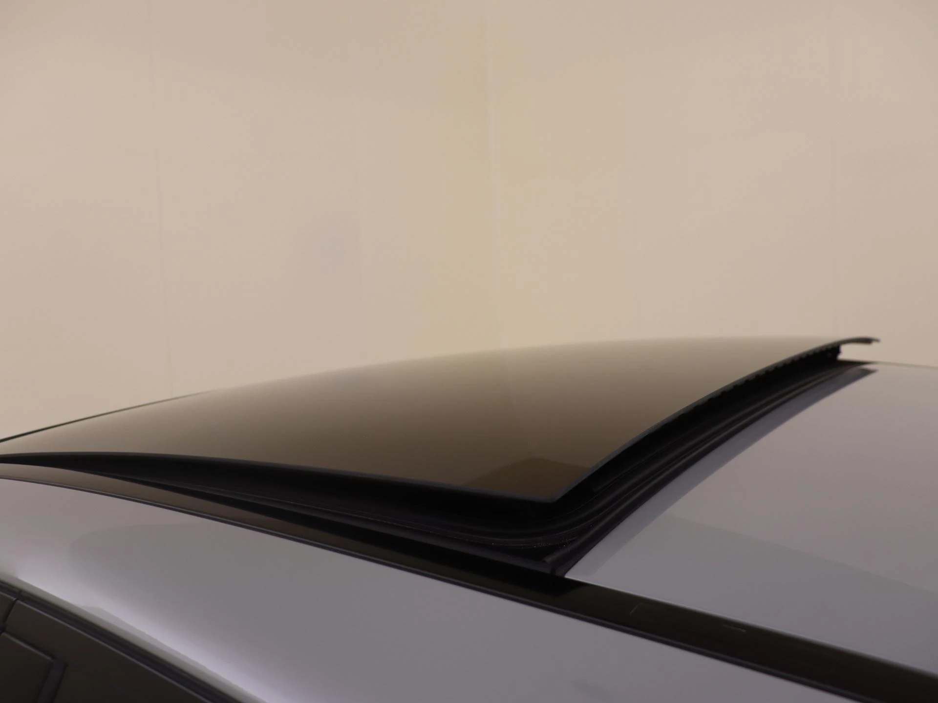 Mercedes-Benz-GLC-image-28