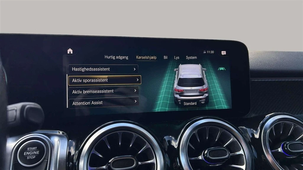 Mercedes-Benz-GLB-image-19