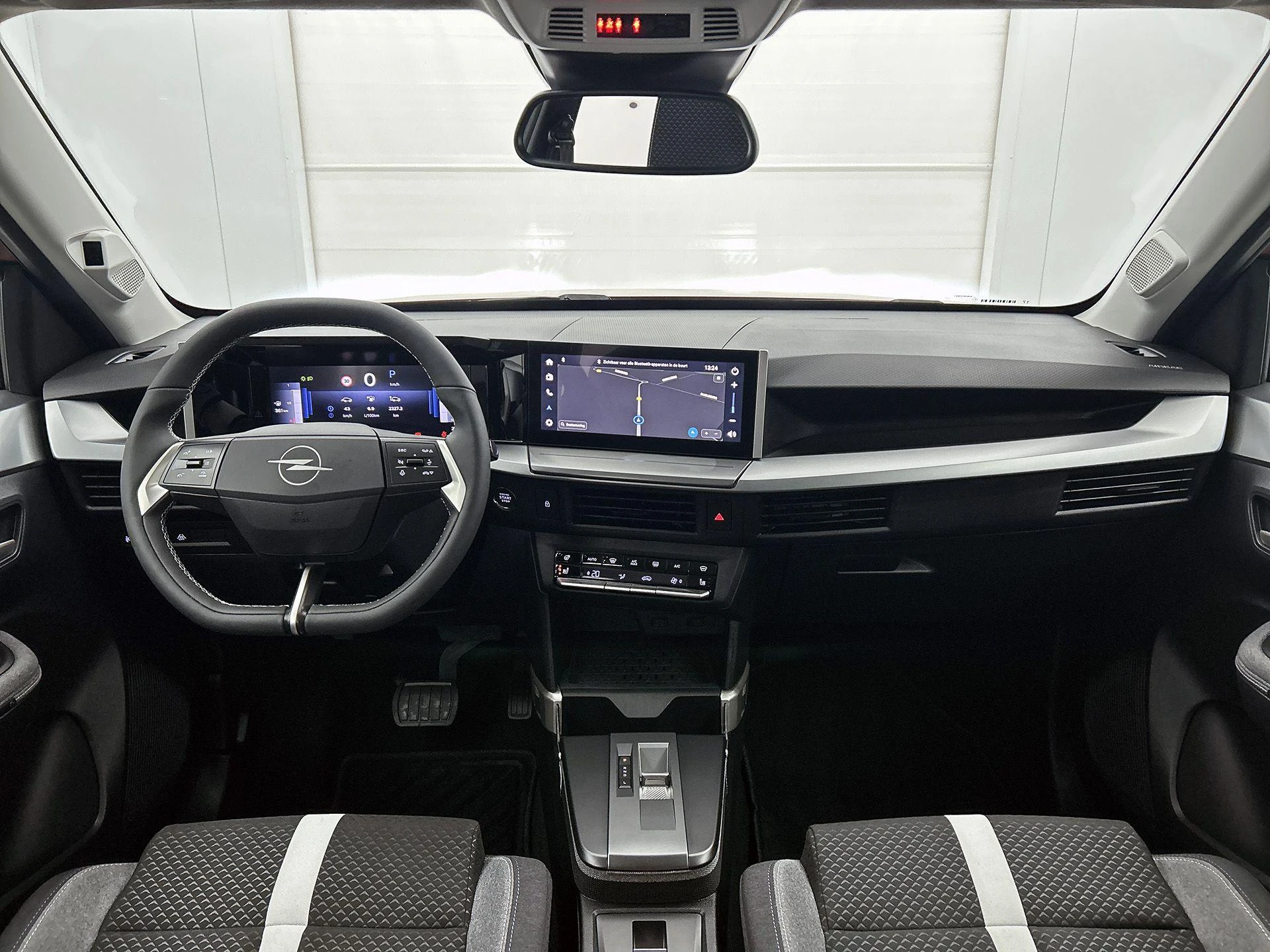 Opel-Frontera-image-21