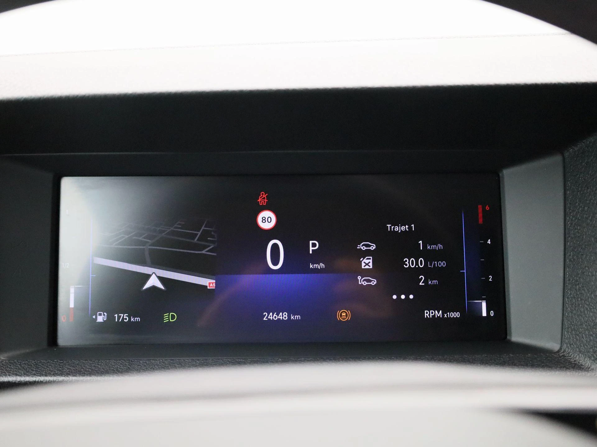Opel-Vivaro-image-7
