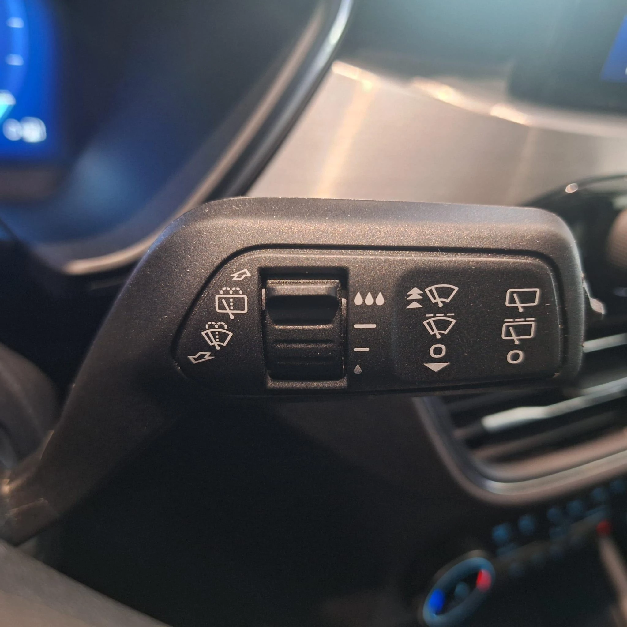 Ford-Kuga-image-9