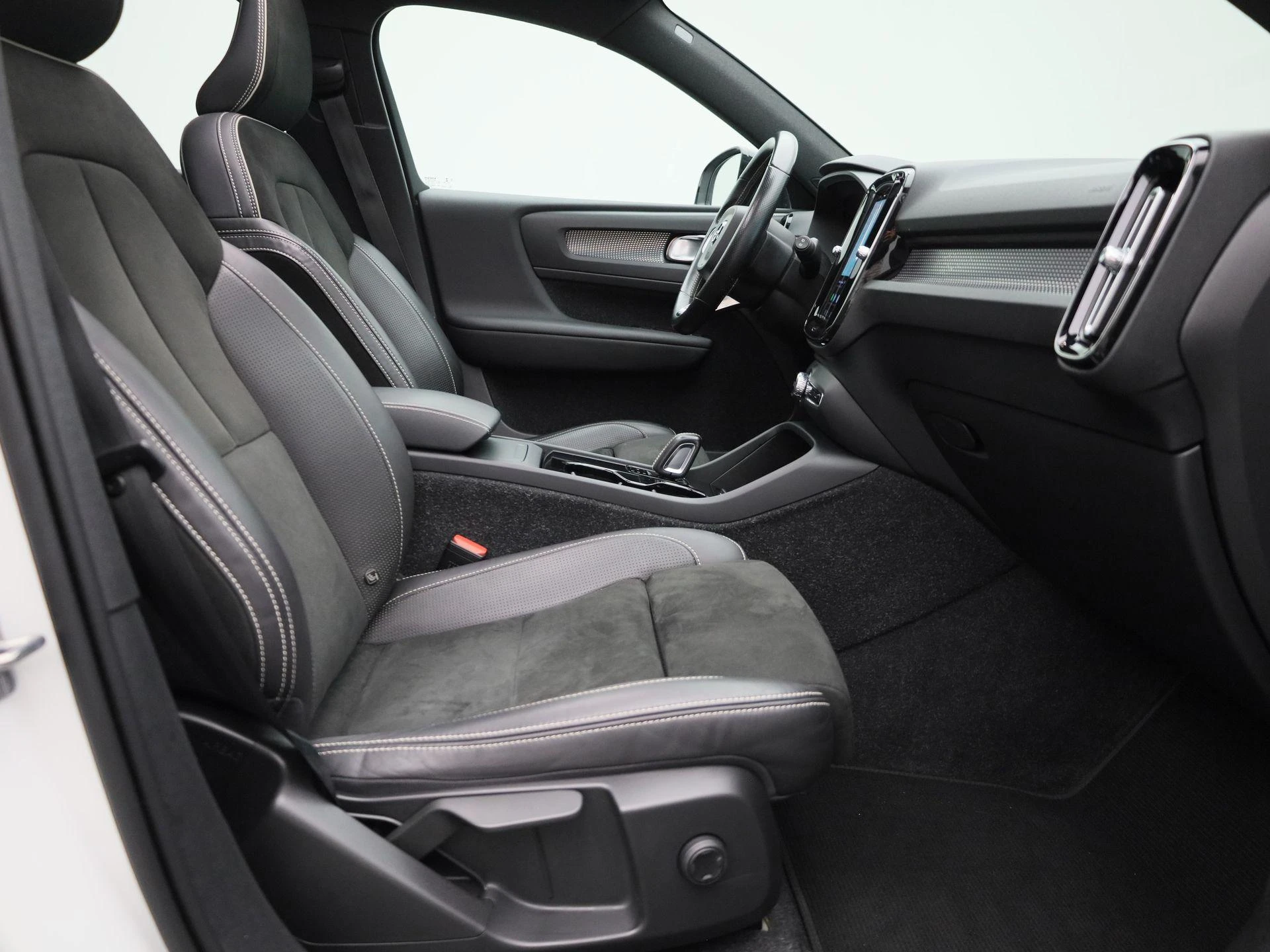 Volvo-XC40-image-41