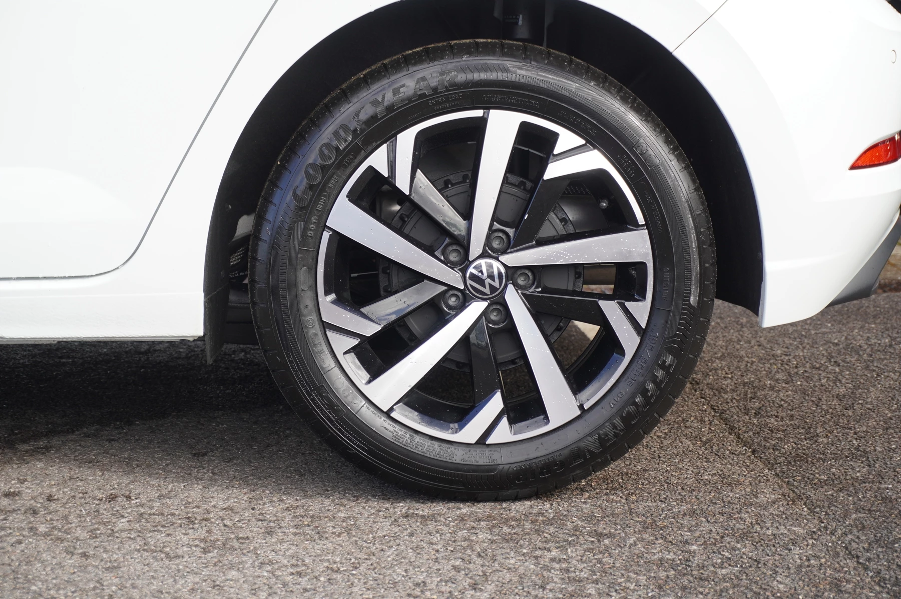 Volkswagen-Polo-image-20