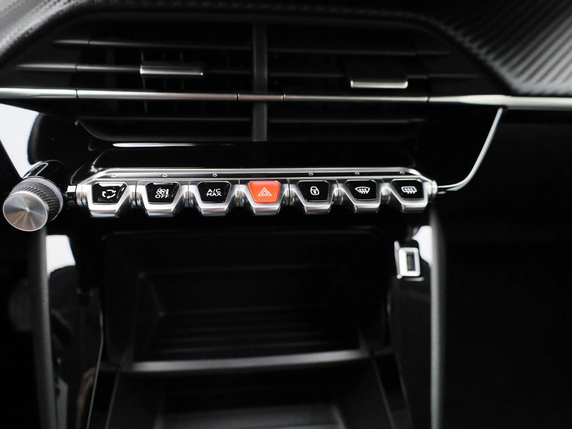 Peugeot-208-image-20