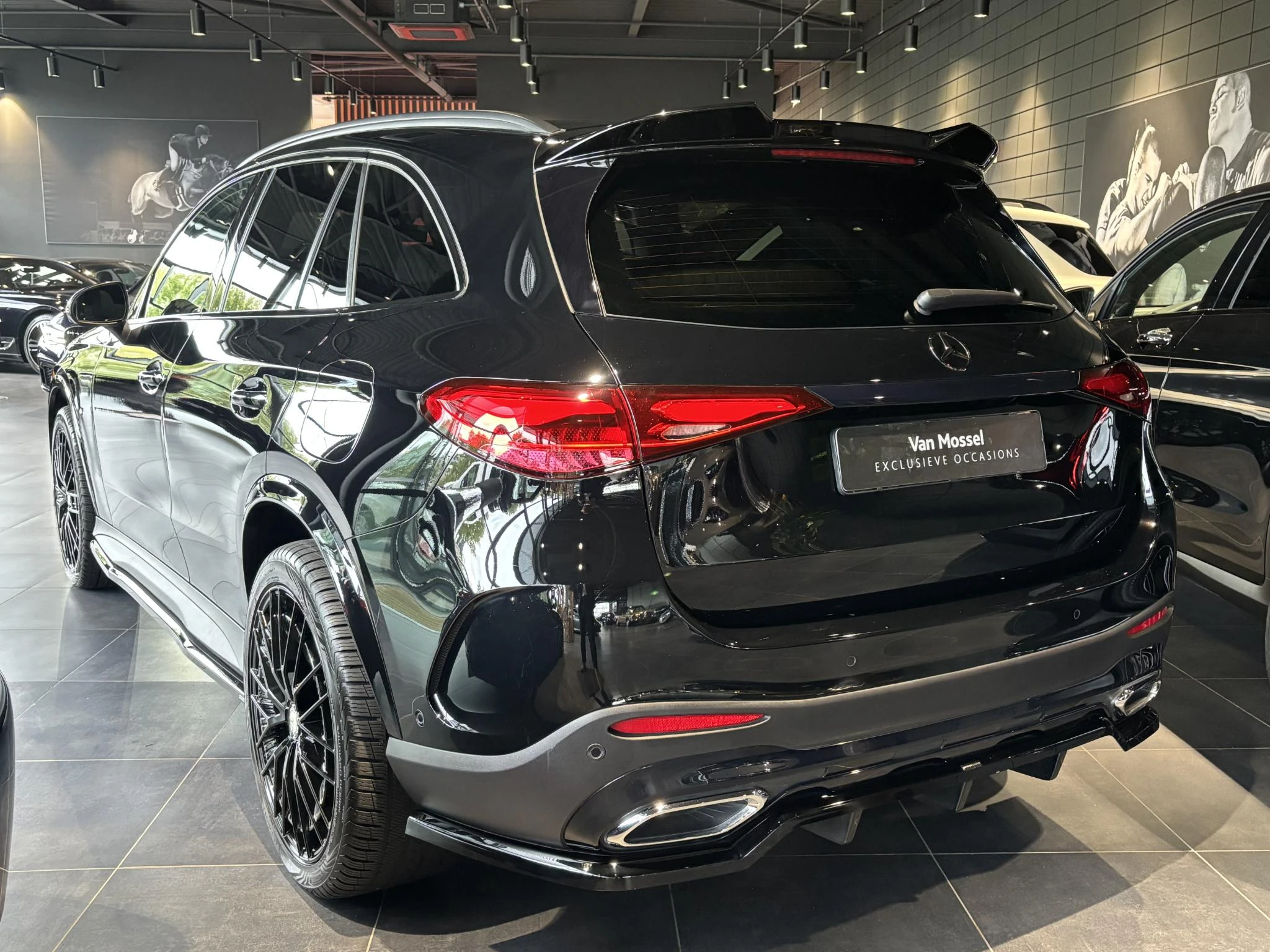 Mercedes-Benz-GLC-image-3