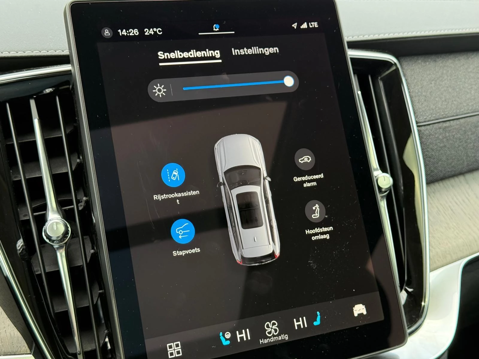 Volvo XC90 T8 Plug-in hybrid AWD Ultra Dark