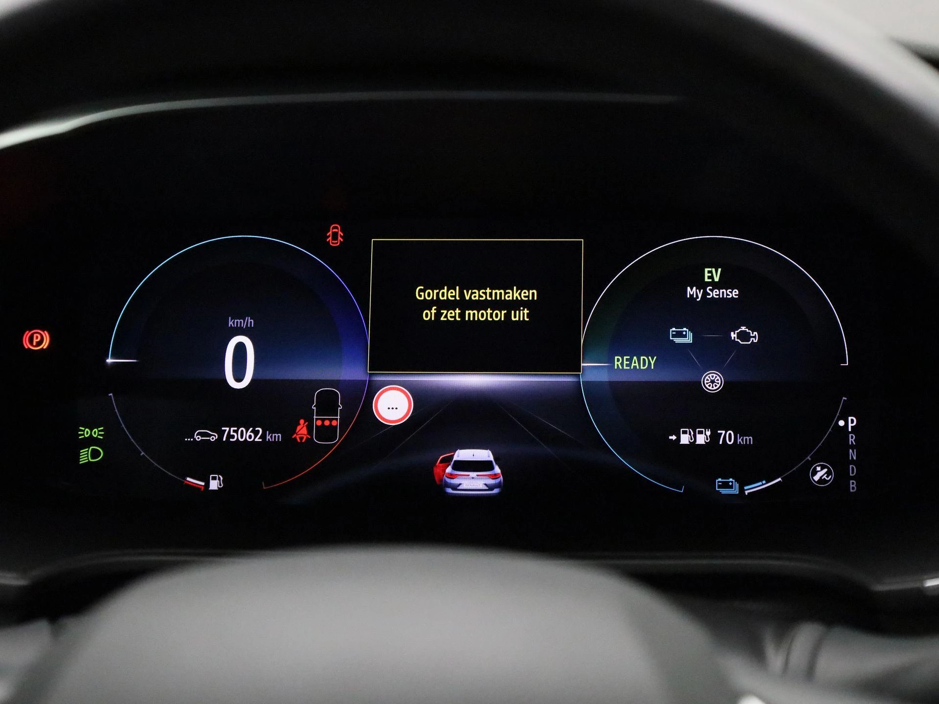 Renault-Megane E-Tech-image-8