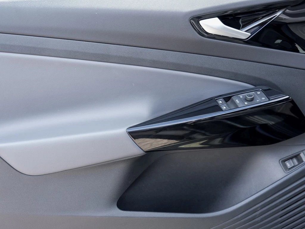 Volkswagen ID.4 Pro Performance /AR-HuD/MatrixLED/Pano/Navi