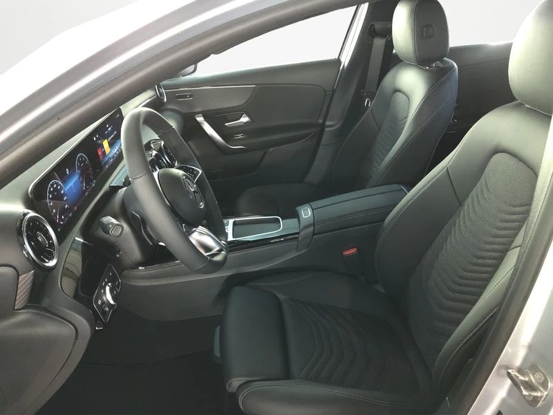 Mercedes-Benz A-Klasse 200 Limo PROGRESSIVE PANO AHK WINTER-PAKET Progressive