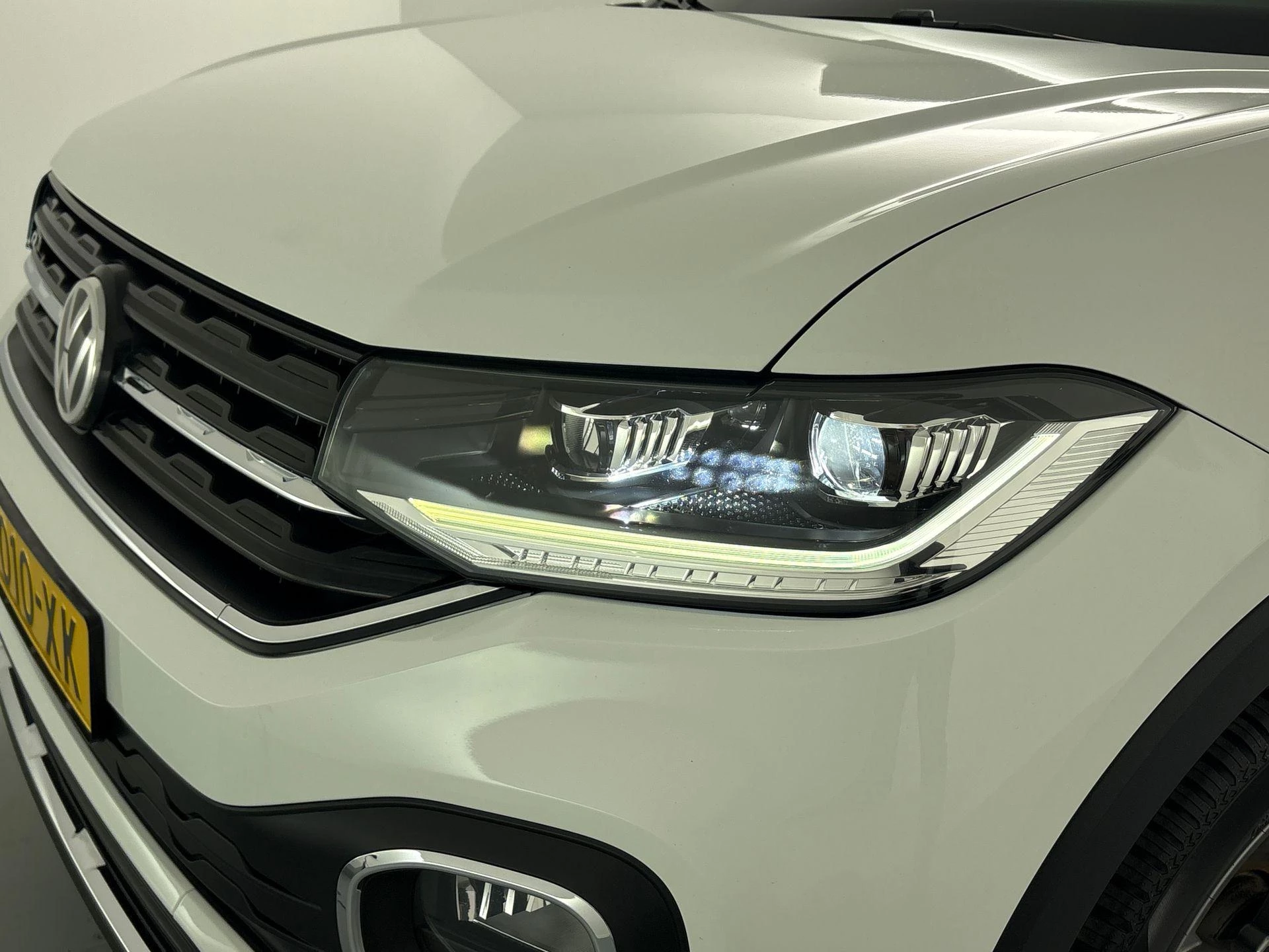 Volkswagen-T-Cross-image-13