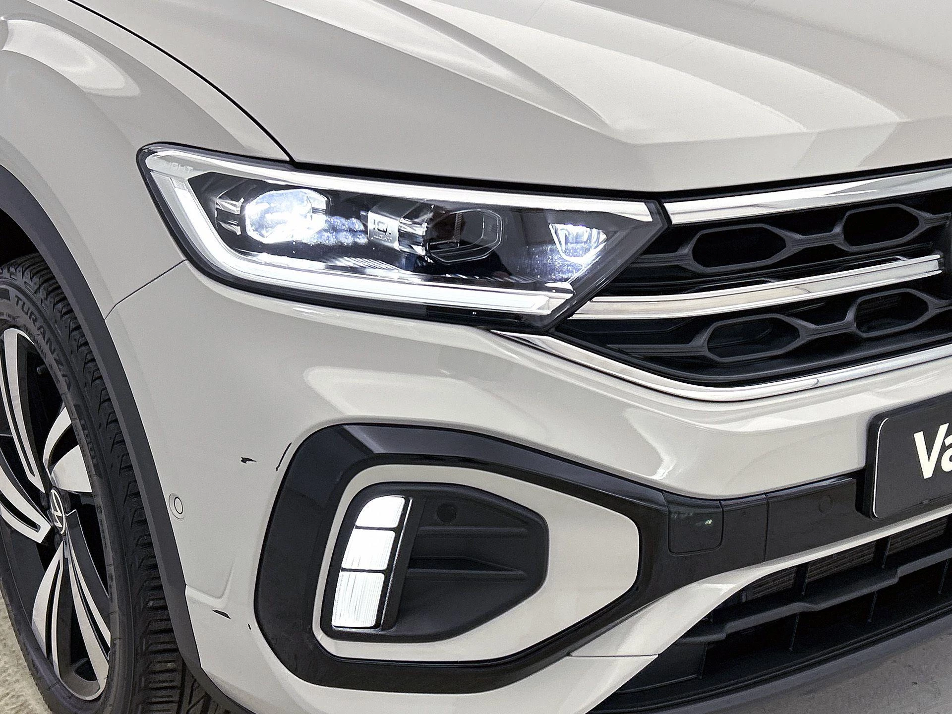 Volkswagen-T-Roc-image-30