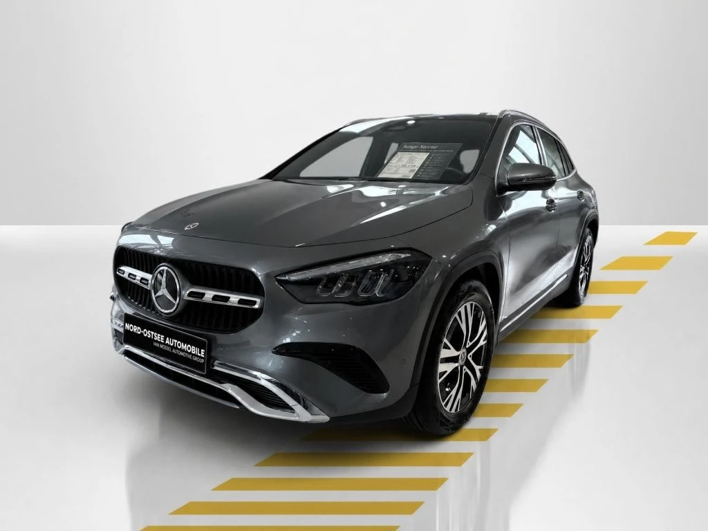 Mercedes-Benz-GLA 200-image-1