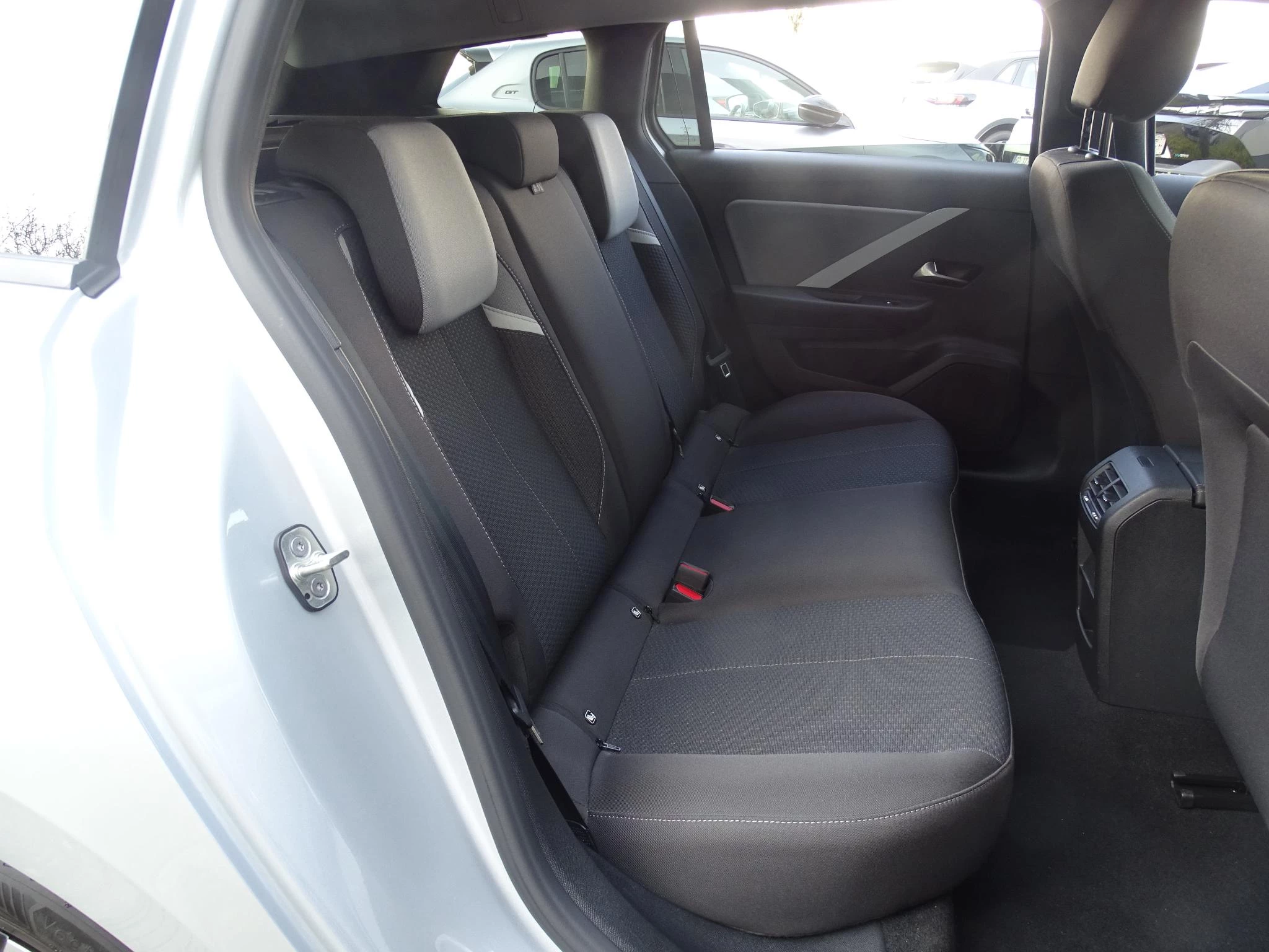 Opel Astra Sports Tourer 1.2T Edition