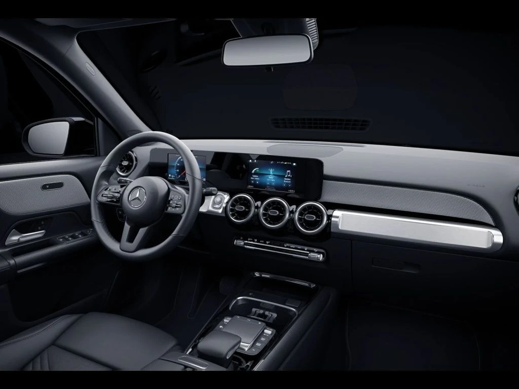 Mercedes-Benz-GLB 200 d-image-12