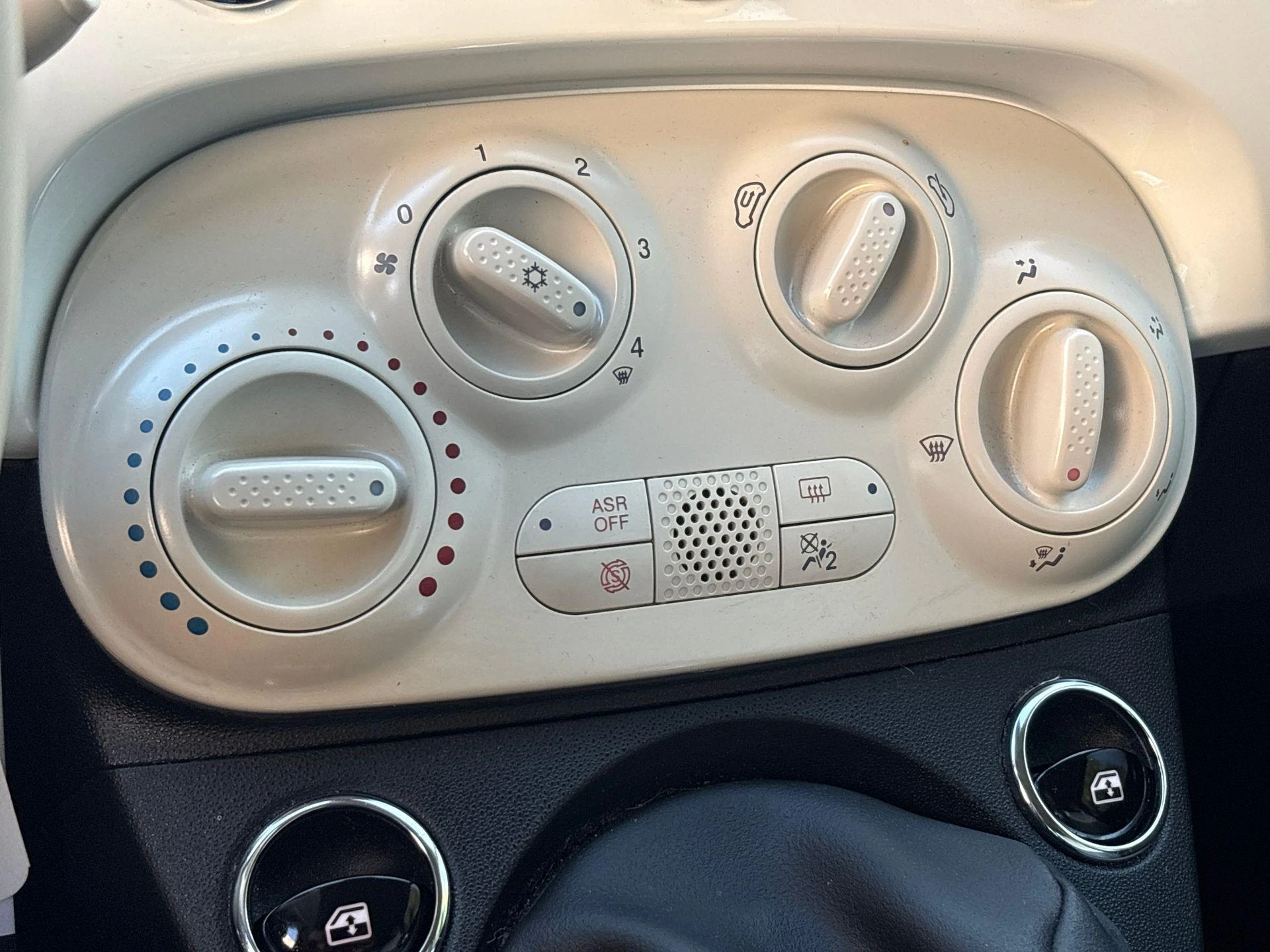 Fiat-500C-image-14