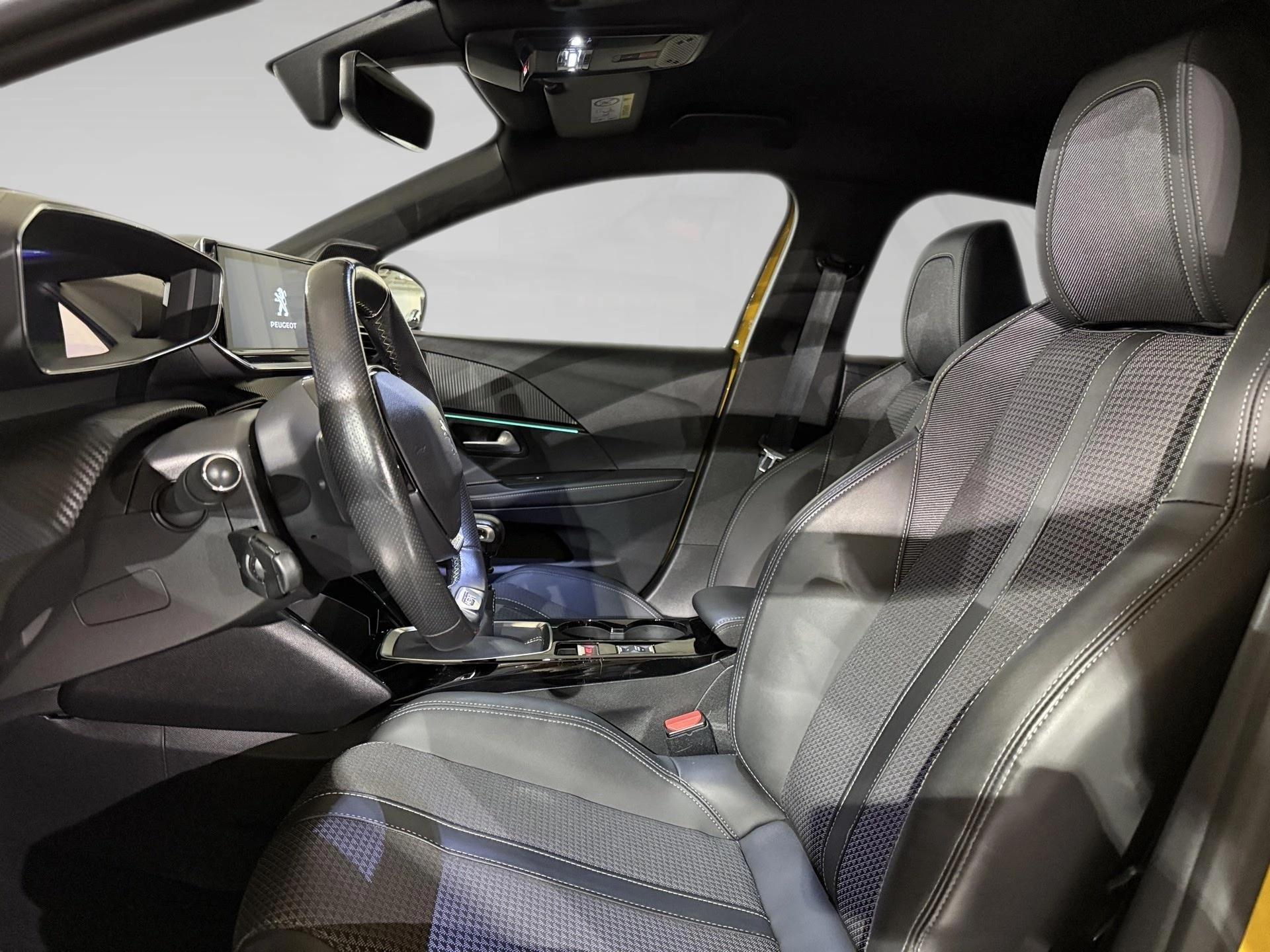 Peugeot-208-image-3