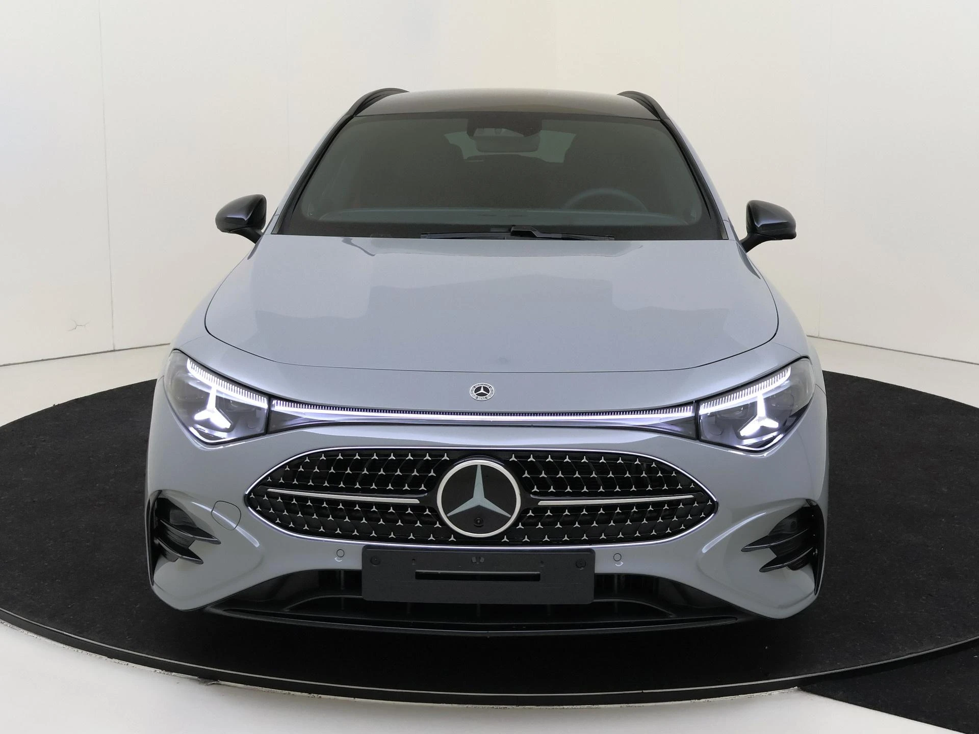 Mercedes-Benz-CLA-image-5