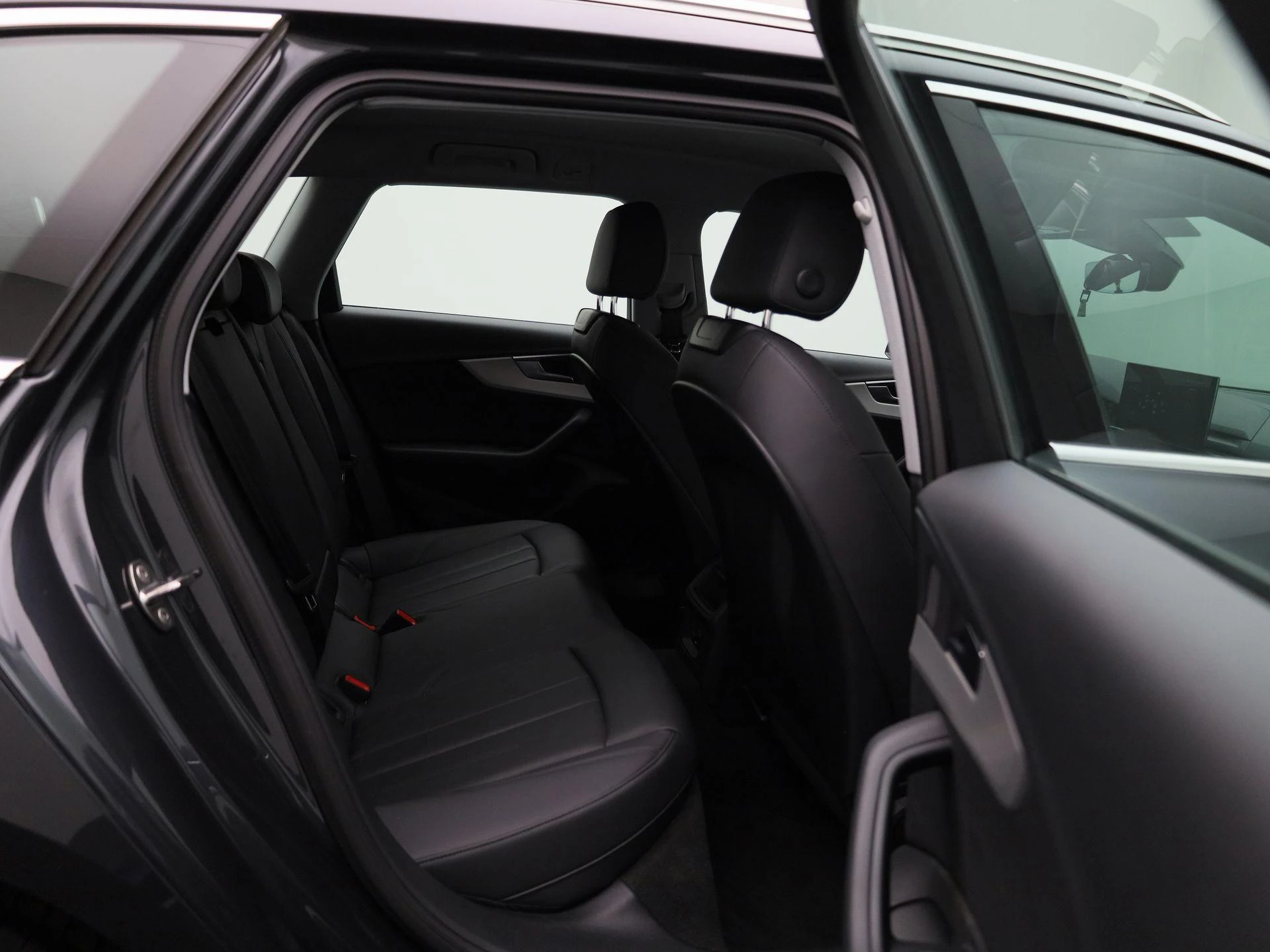 Audi-A4-image-35