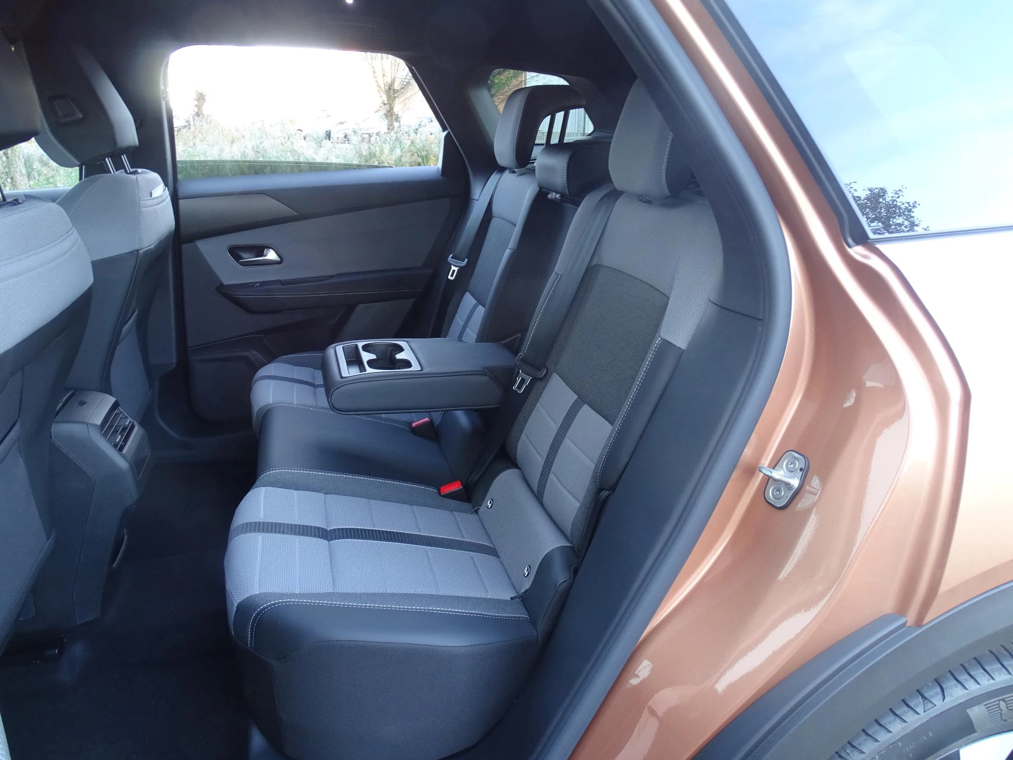 Opel-Grandland-image-16