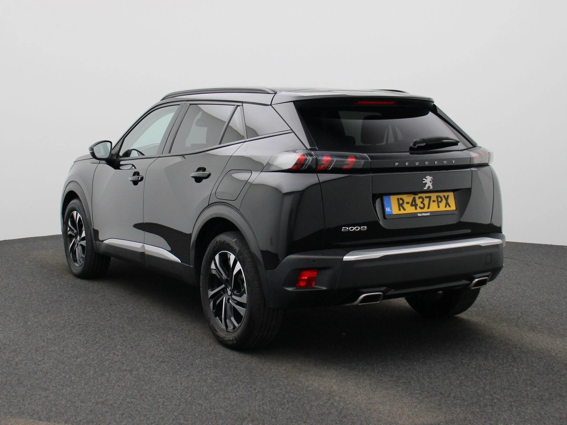 Peugeot-2008-image-1