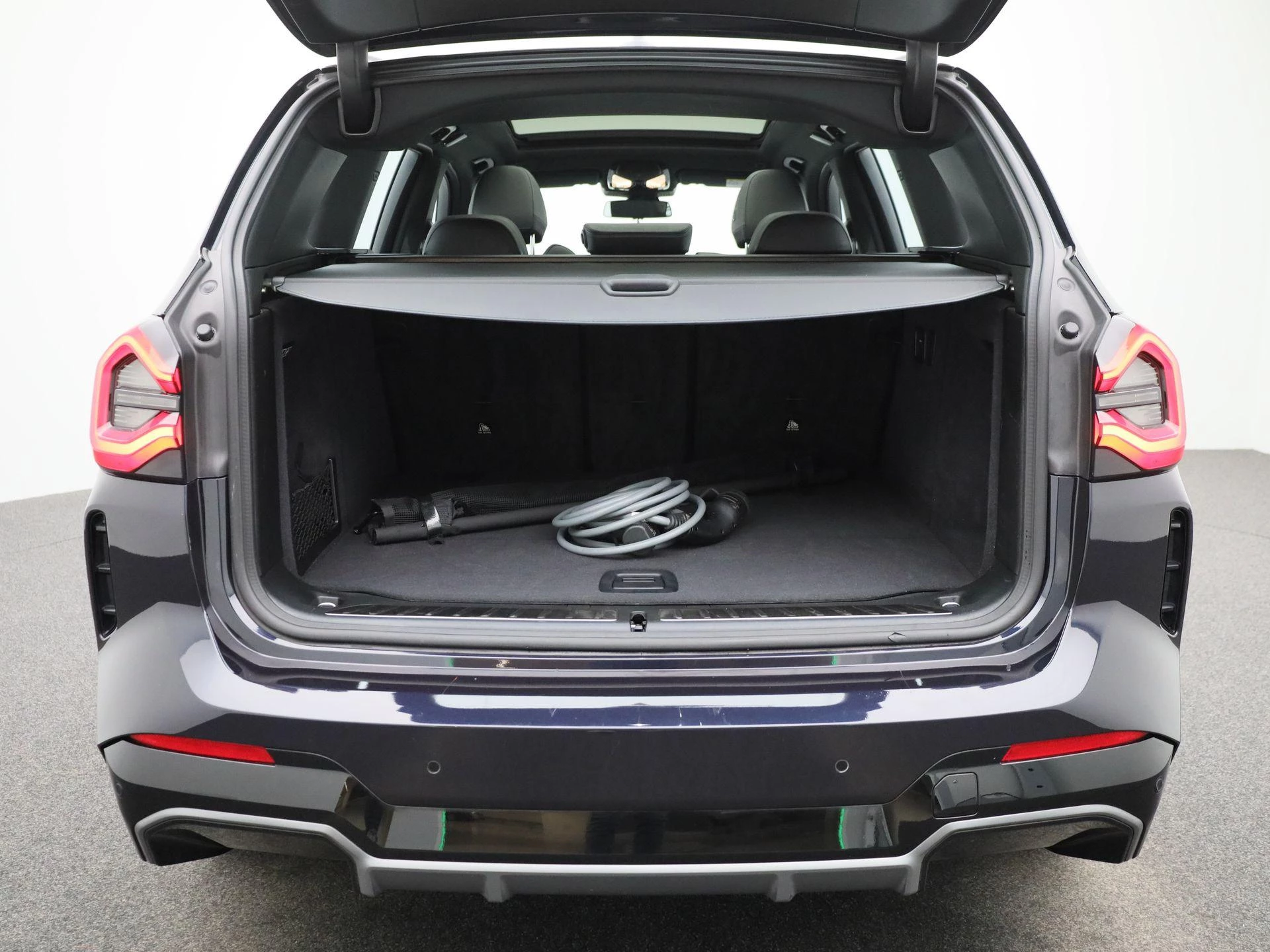 BMW-iX3-image-12
