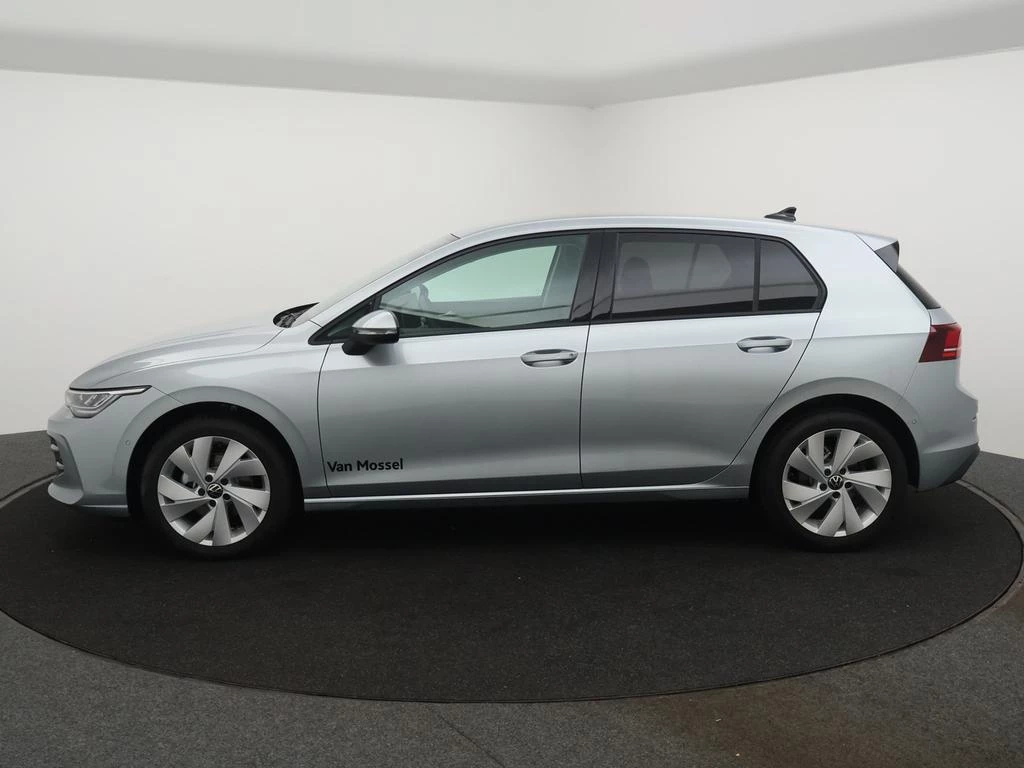 Volkswagen Golf VIII Golf Life Business 1.5 eTSI 85 kW (116 pk) DSG // DEMO