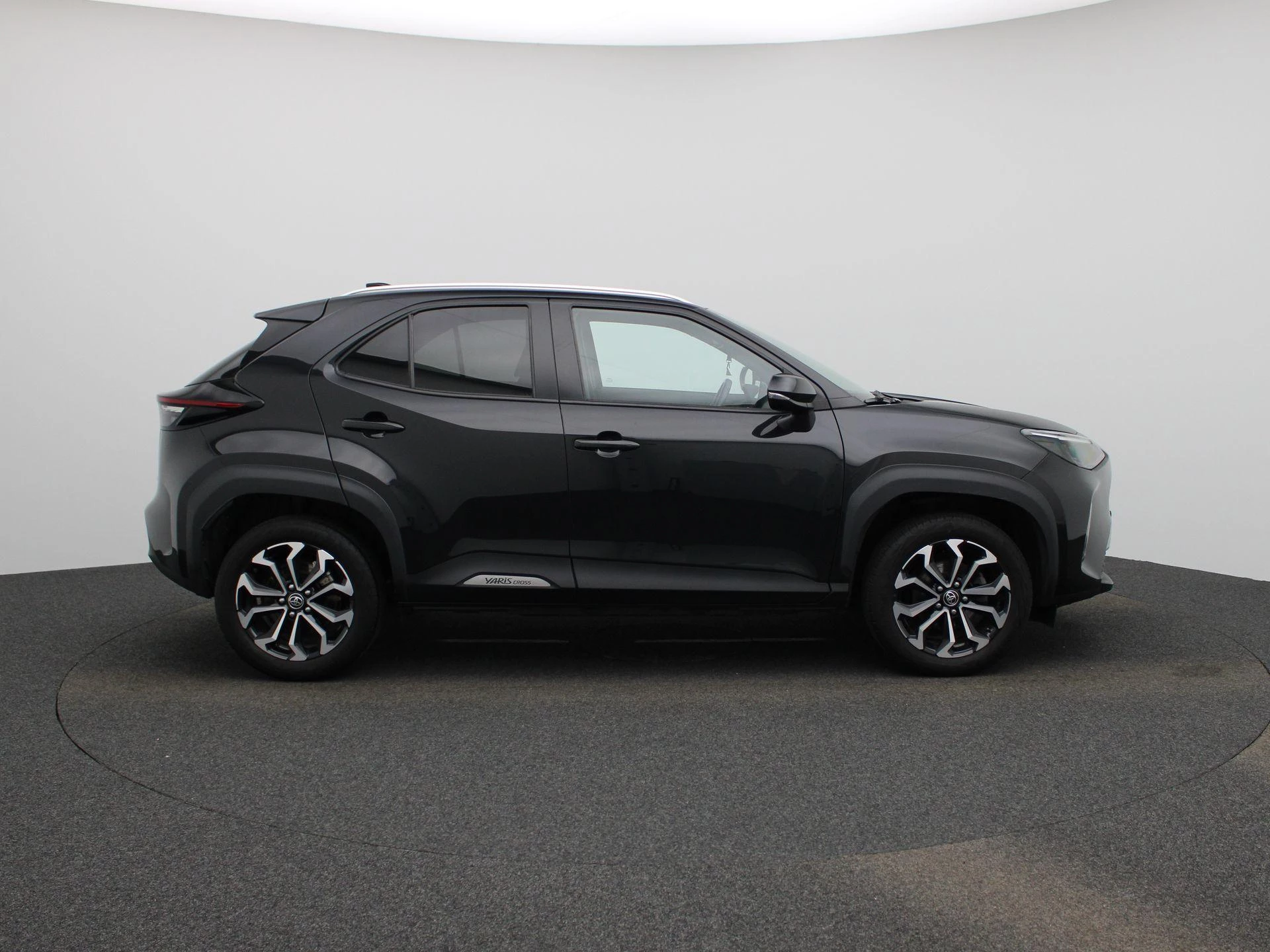 Toyota-Yaris Cross-image-7